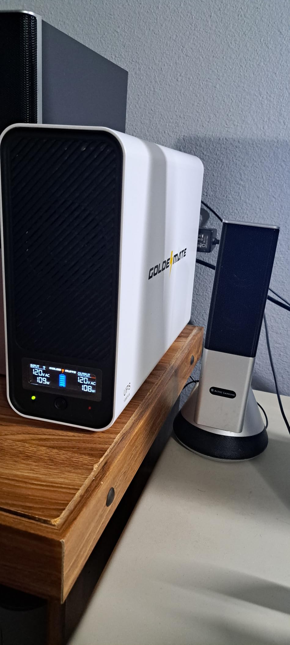 GOLDENMATE 1000VA/800W Lithium UPS Battery Backup & Surge Protector with LiFePO4 Batteries, Sinewave UPS System customer photo 2