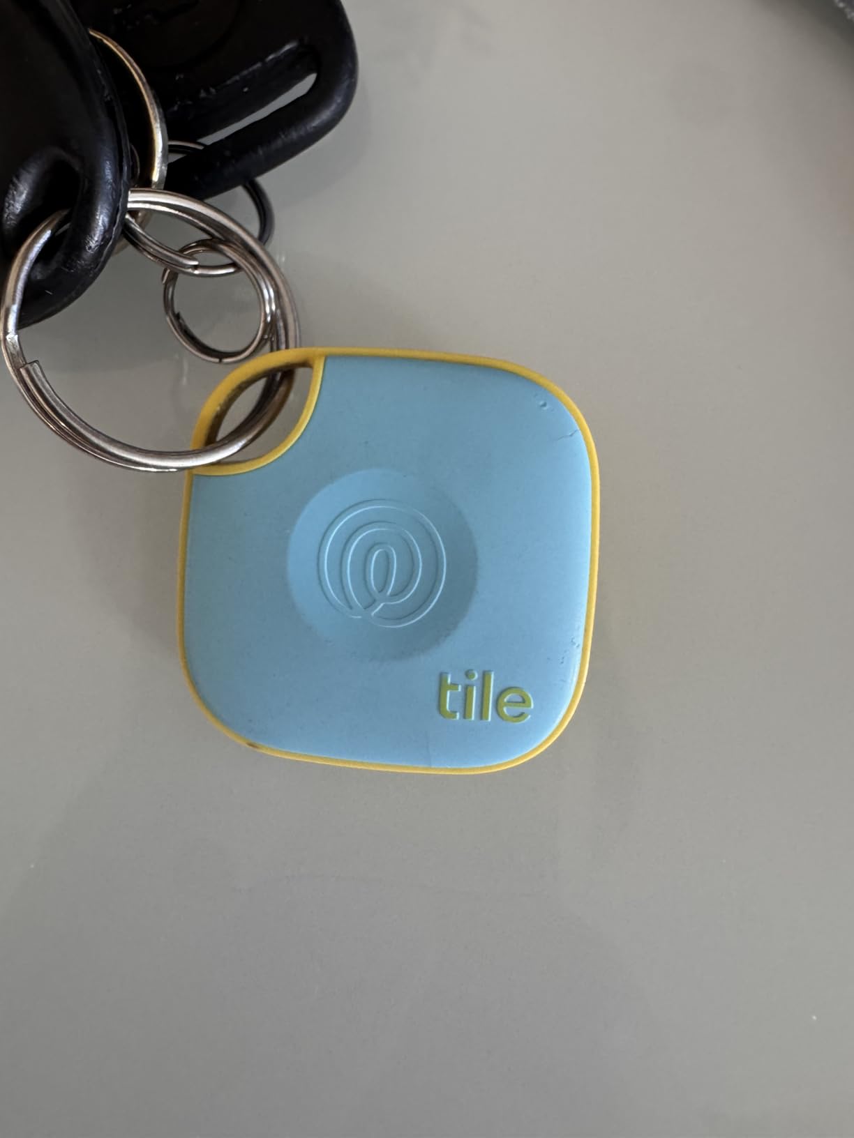 Life360 Tile - Bluetooth Tracker, Keys Finder and Item Locator for Keys, Bags and More. Phone Finder. Both iOS and Android Compatible. 2-Pack (Black/White) customer photo 1