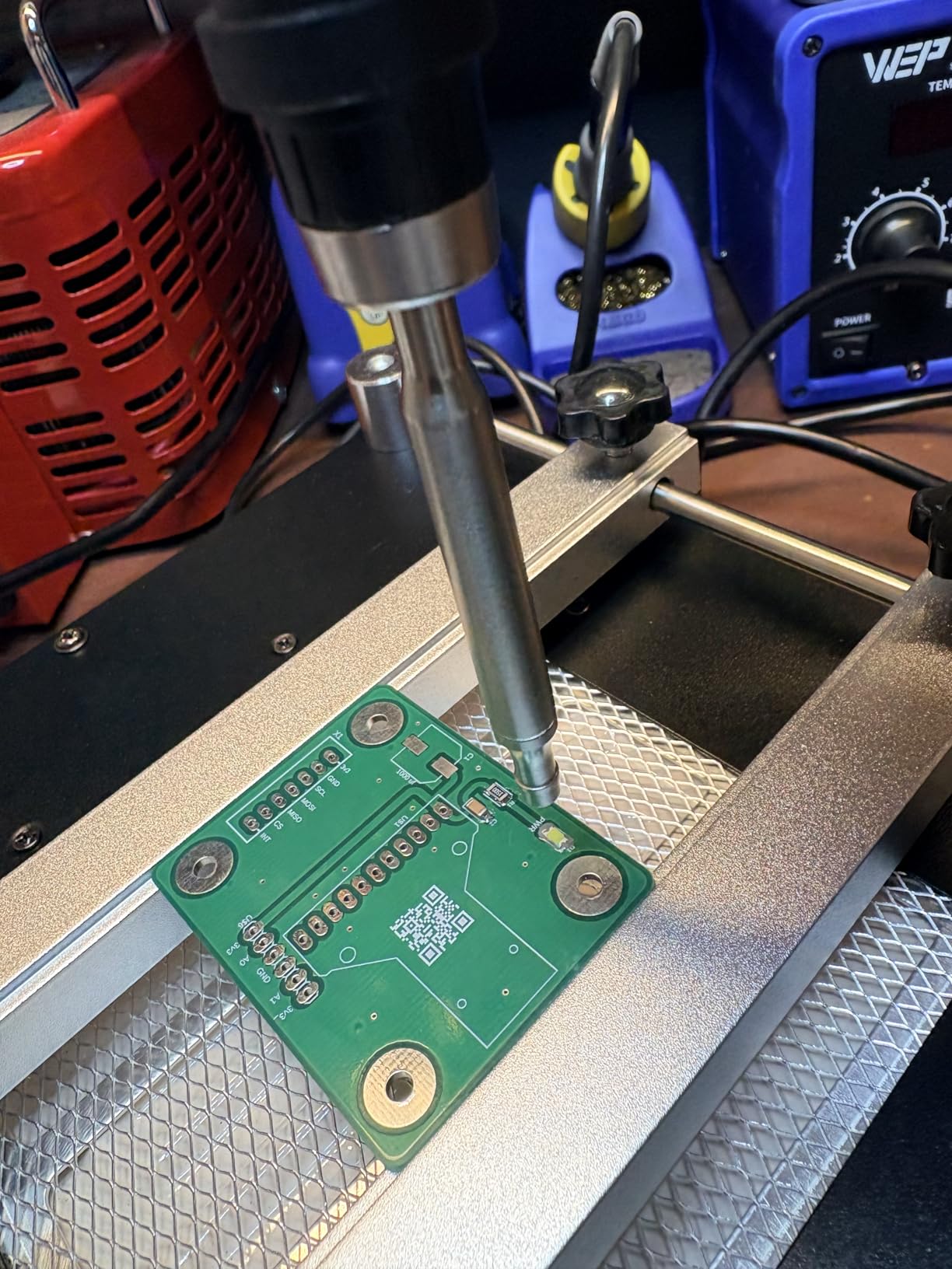 YIHUA 8509-I Precision Hot Air Rework Station - Rapid & Precise Heating, Tiltable Display, 3 Pre-set Channels, 8 Hot Air Nozzles for Micro Soldering SMD Rework & Repair customer photo 1