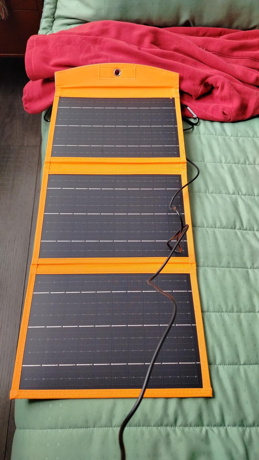 Solar Panels 30W Portable Foldable Solar Charger with 5V USB-A and USB-C Fast Charging Compatible with iPhone, iPad, Samsung, Power Banks, IPX5 Waterproof Perfect for Camping, Hiking, Outdoor customer photo 1