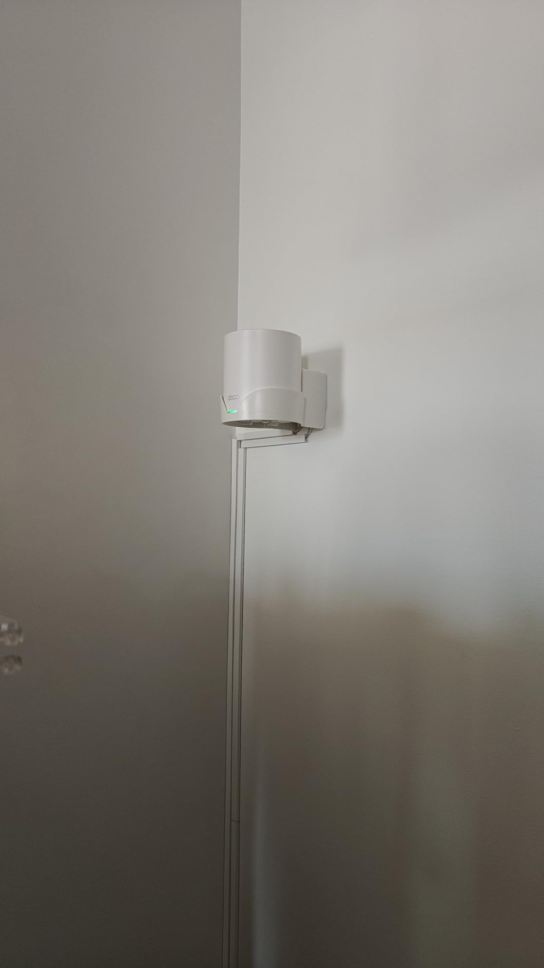 TP-Link Deco X15 Dual-Band AX1500 WiFi 6 Mesh Wi-Fi System | Replaces Routers and Extenders | Covers up to 5,600 sq.ft. | 2 Gigabit Ports per Unit, Supports Ethernet Backhaul, 3-Pack customer photo 2