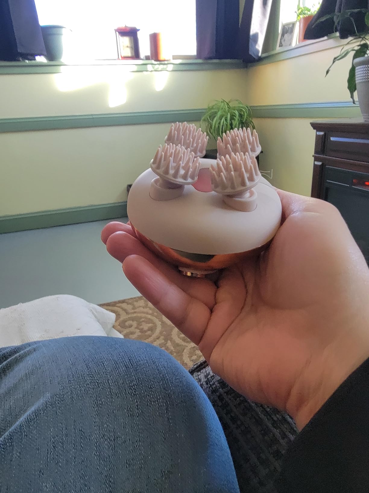 arboleaf Heated Scalp Massager Head Massager Scalp Stress Relax Hair Massager with Heat Cordless Kneading Massage Cat Massager, Gift for Mom Dad customer photo 1