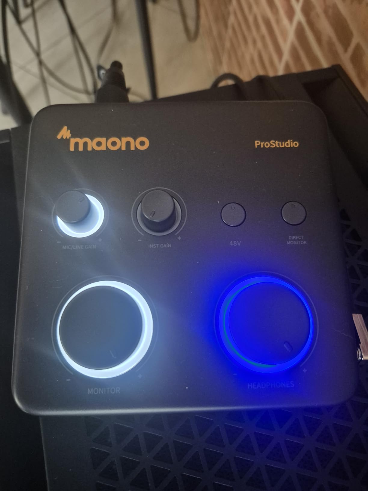 MAONO USB Audio Interface for PC: Interface with XLR Input 24-bit/192kHz Routing Software LOOPBACK ASIO Driver for Recording Music, Home-Studio, Guitar, Podcast, Streaming, DAW(PS22 Lite Black) customer photo 2