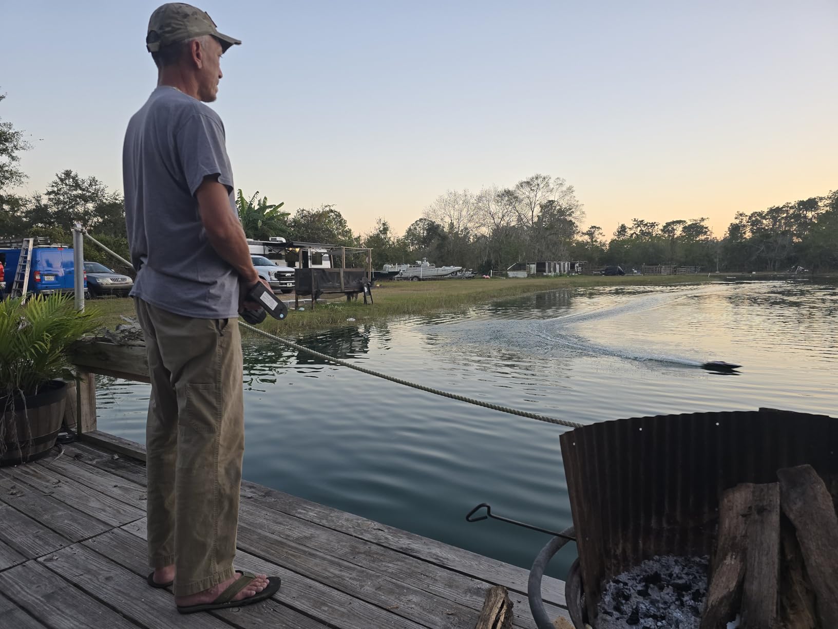 BEZGAR RC Boat, 18 inch Big Brushless Remote Control Boat for Adults and Kids, 55 KPH Large Fast RC Speed Boats customer photo 1