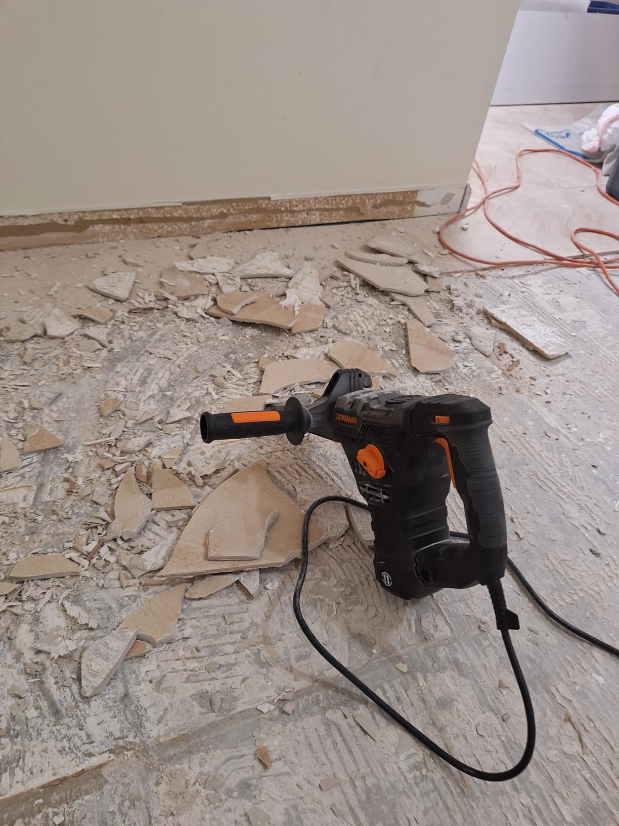 RH15A 1-9/16'' SDS-Plus Rotary Hammer Drill, 12.5Amp Heavy Duty Rotary Hammer with 4 Functions, Safety Clutch, Vibration Control, Corded Demolition Hammer for Concrete, Drill Bits and Chisels Included customer photo 2