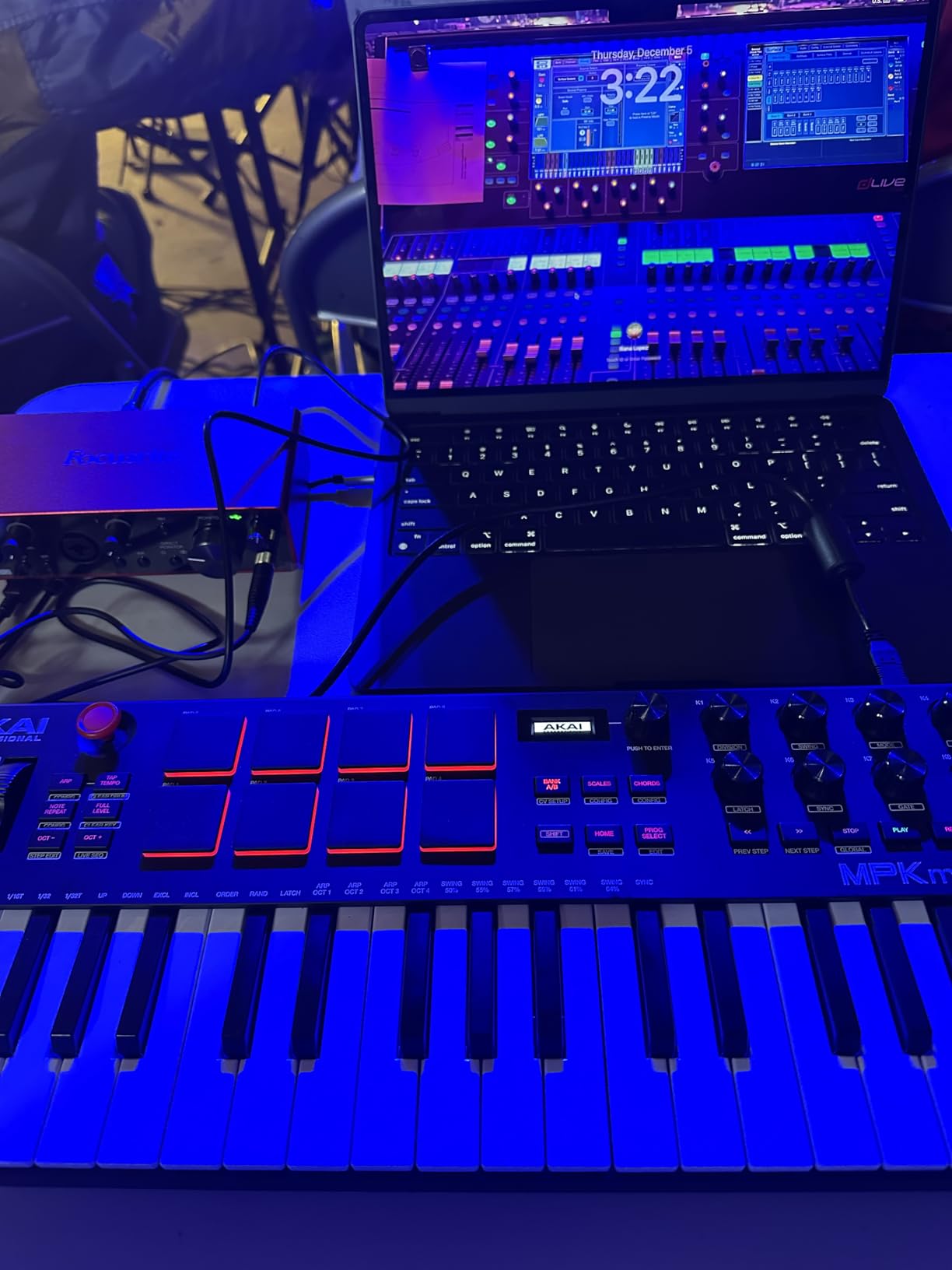 Akai Professional MPK Mini Plus - USB MIDI Keyboard Controller with 37 Mini Keys, 8 MPC Pads, Sequencer, and MIDI/CV/Gate I/O customer photo 2