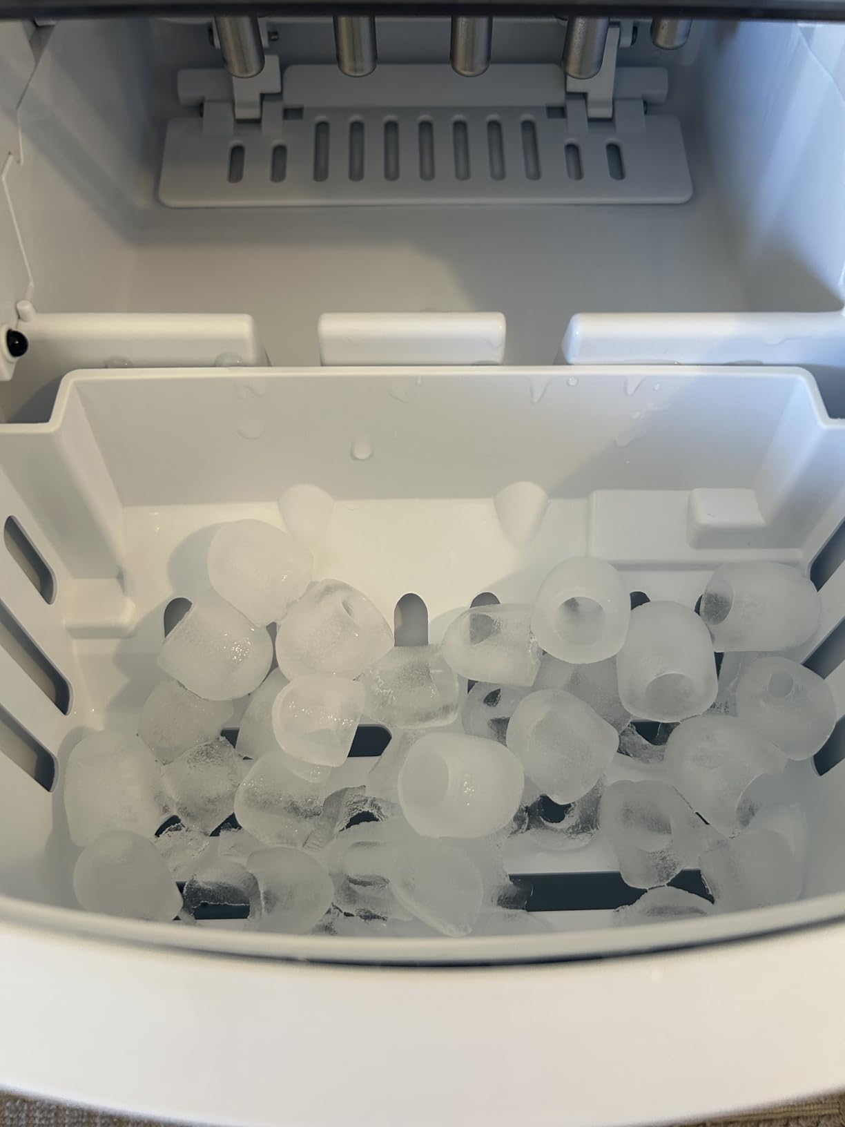 EUHOMY Ice Maker Countertop, 9 Cubes Ready in 6 Mins, 26lbs/24H, Self-Cleaning, Portable Ice Maker Machine with Carry Handle, Basket and Scoop, 2 Sizes of Bullet Ice customer photo 2