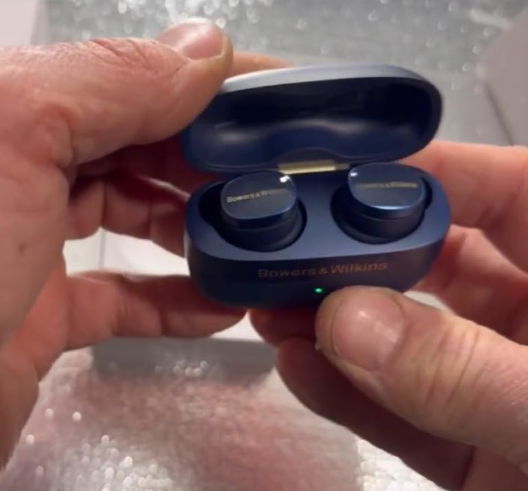 Bowers & Wilkins Pi8 Bluetooth Wireless Earbuds (Anthracite Black), in-Ear Bluetooth Earphones with Qualcomm Chipset & aptX Lossless, Active Noise Cancelling Earbuds customer photo 2