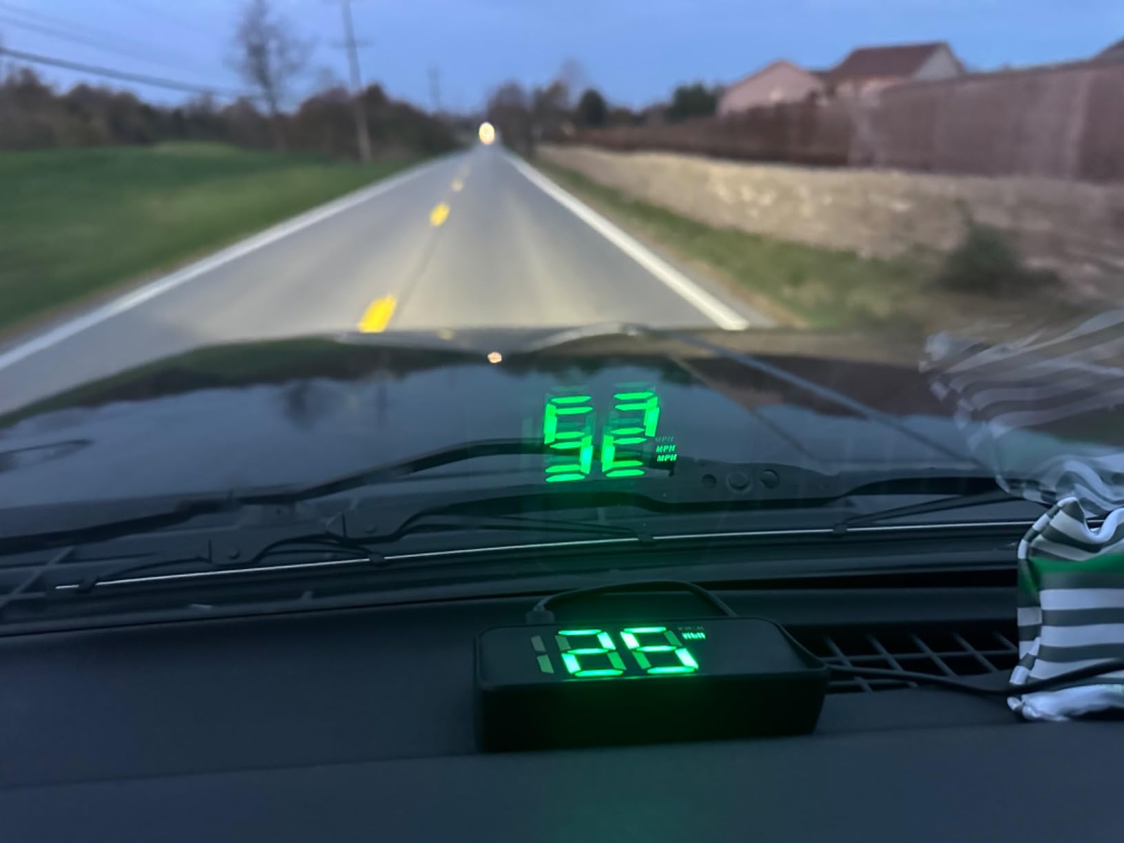 Head Up Display M2, HUD Projection Display Speed, Compact Body, Large Font, Plug and Play, Suitable for All Vehicles customer photo 1