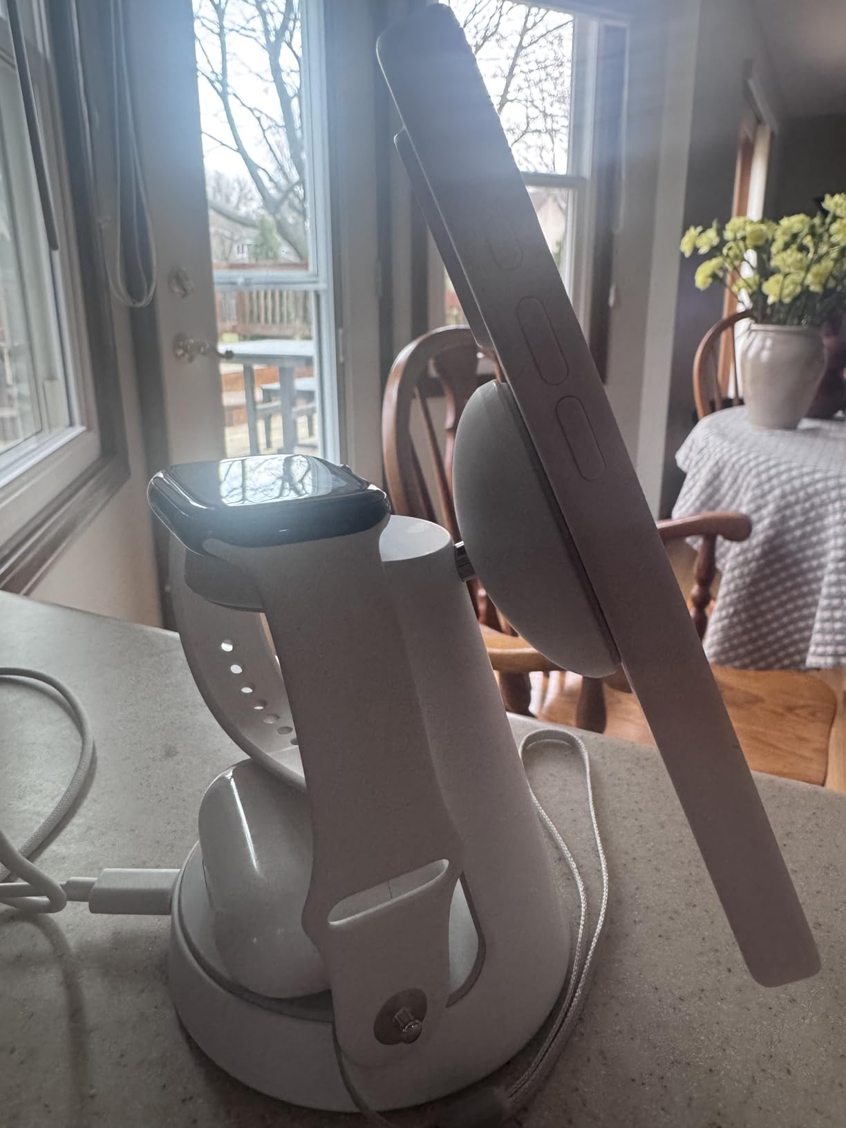 Anker MagSafe Charger Compatible, MagGo 3-in-1 Charging Station, Nano Charging Stand, Qi2 Certified 15W Magnetic Wireless Charger customer photo 2