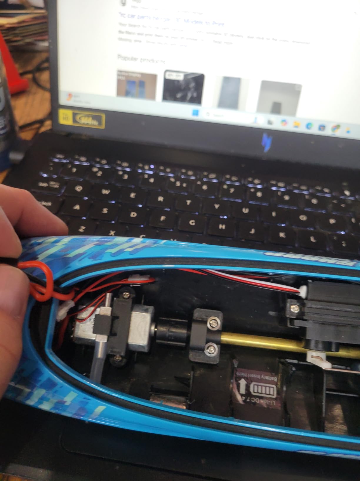 BEZGAR RC Boat, 2 Packs 12 inch Fast Speed RC Boat 30 KPH with A Portable Suitcase for Lakes & Pools & Salt Water, Summer Toys for Adults and Ideal Gifts for Kids Boys Age 6 7 8-12 Years Old - TX2P1 customer photo 1