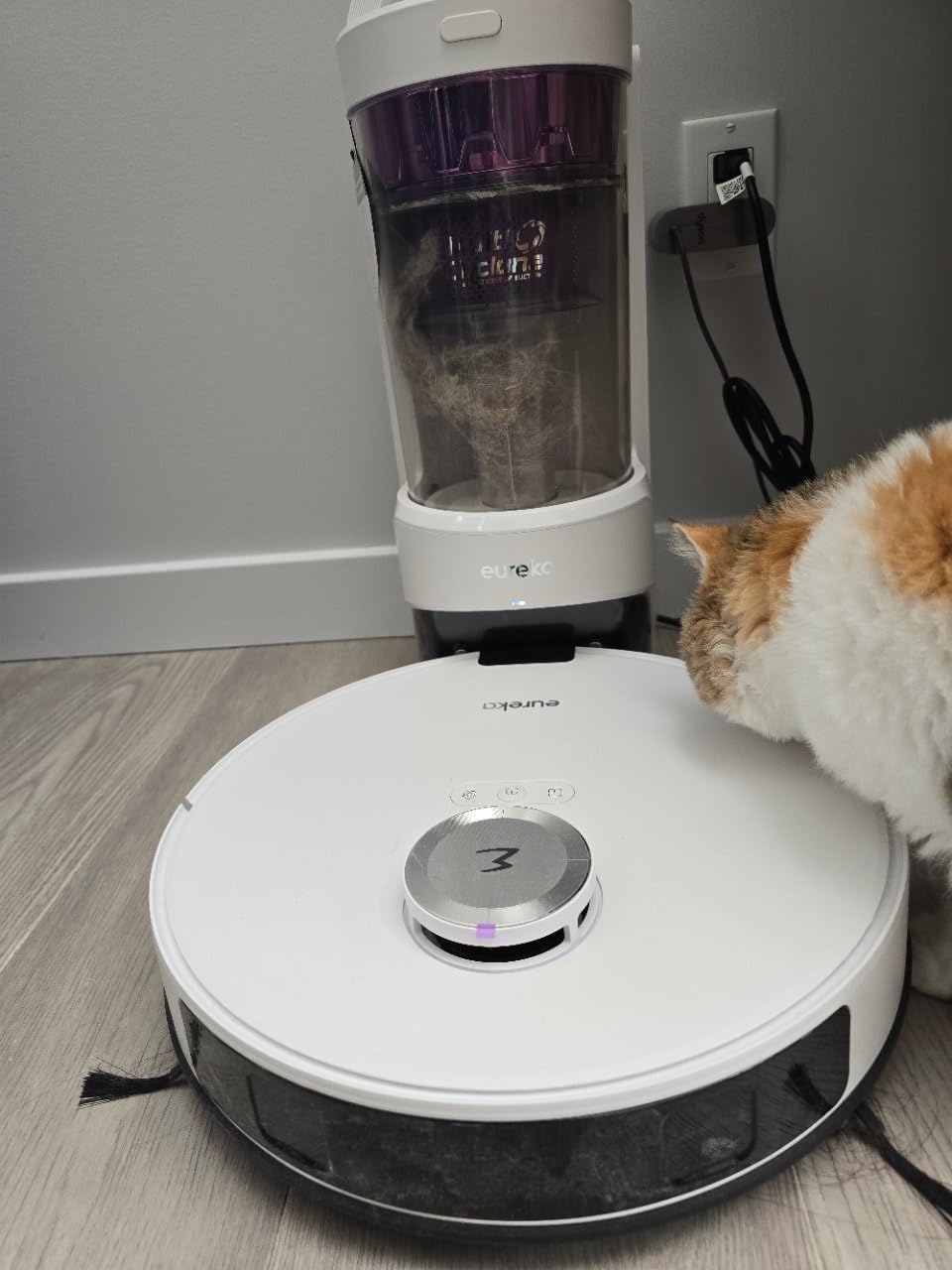 Eureka E20 Robot Vacuum with Bagless Self Emptying Station, Robotic Vacuum and Mop Combo, 45-Day Capacity, Upgraded 8000Pa Suction and Anti Hair-Tangling Brush, LiDAR Navigation, App Control customer photo 1