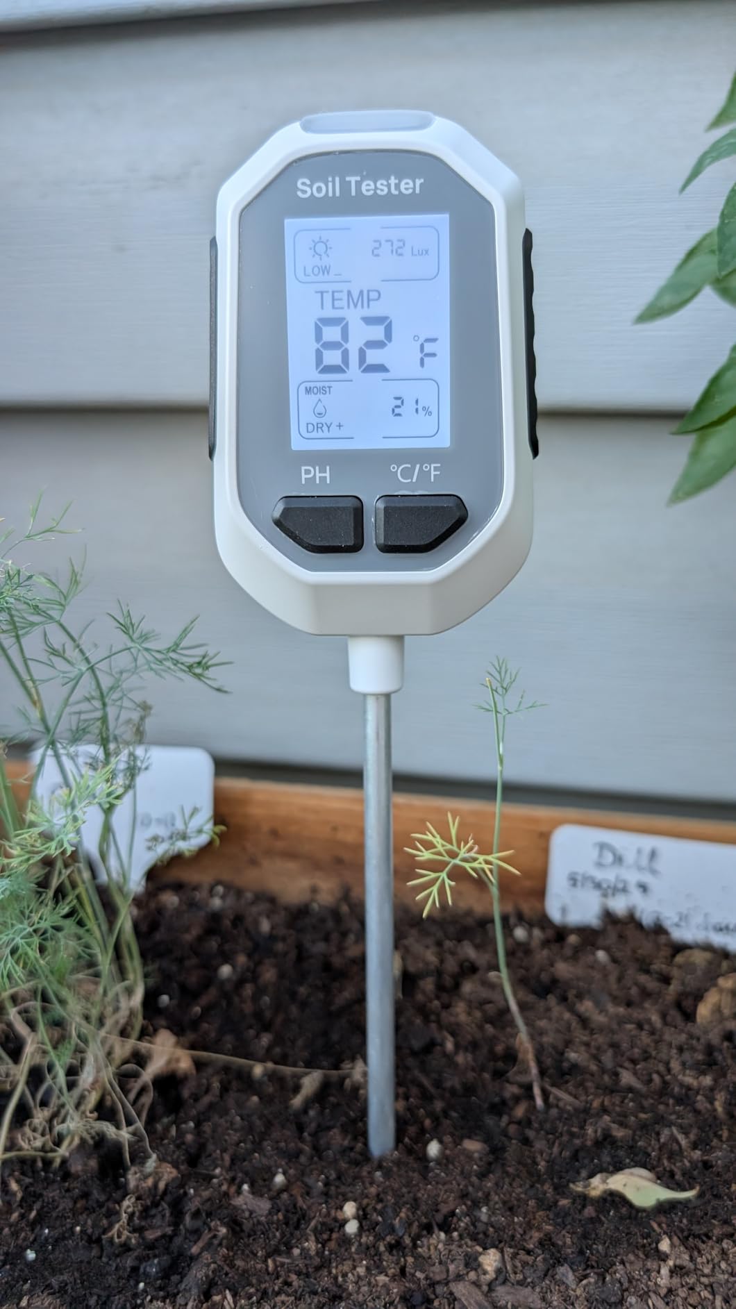 4-in-1 Soil Moisture Meter, Digital Plant Temperature/Soil Moisture Test & PH Meter/Sunlight Intensity, Backlight LCD Display for Gardening, Farming and Outdoor Plants customer photo 1