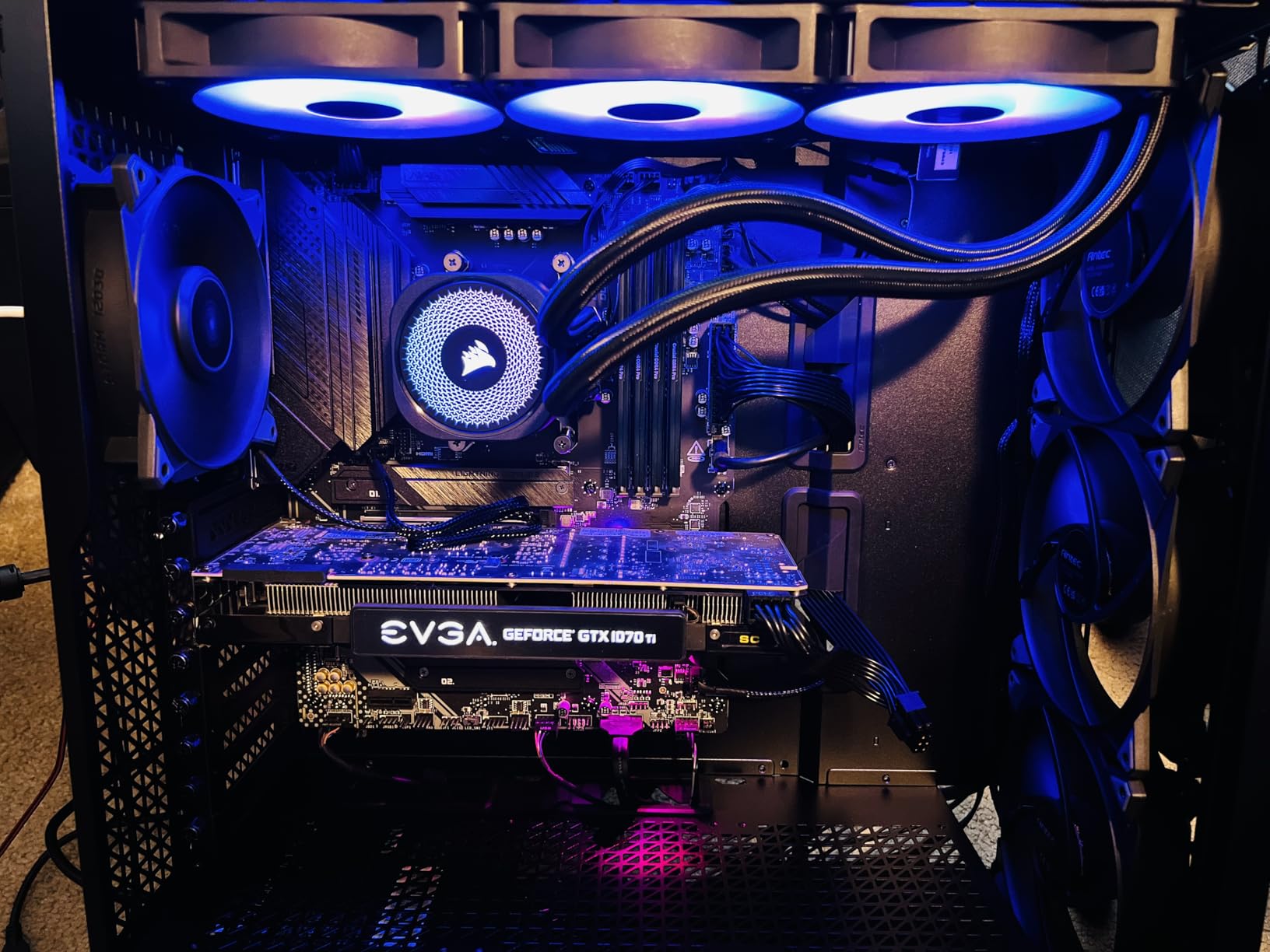 CORSAIR Nautilus 360 RS ARGB Liquid CPU Cooler - 360mm AIO - Low-Noise - Direct Motherboard Connection - Daisy-Chain - Intel LGA 1851/1700, AMD AM5/AM4 - 3X RS120 ARGB Fans Included - Black customer photo 2