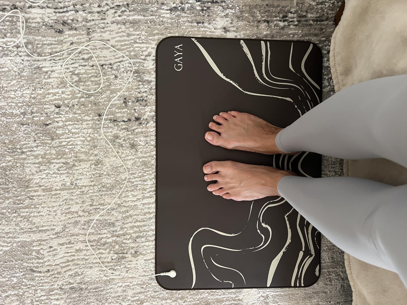 GAYA Grounding Mat for Feet, Sleep Improvement, Back Pain Relief, Muscle Relaxation & Stress, Including 15ft Cord, 100K Ohm Resistor | Conductive Carbon | Earthing Pads for Bed Couch, Desk (24''X16'') customer photo 2