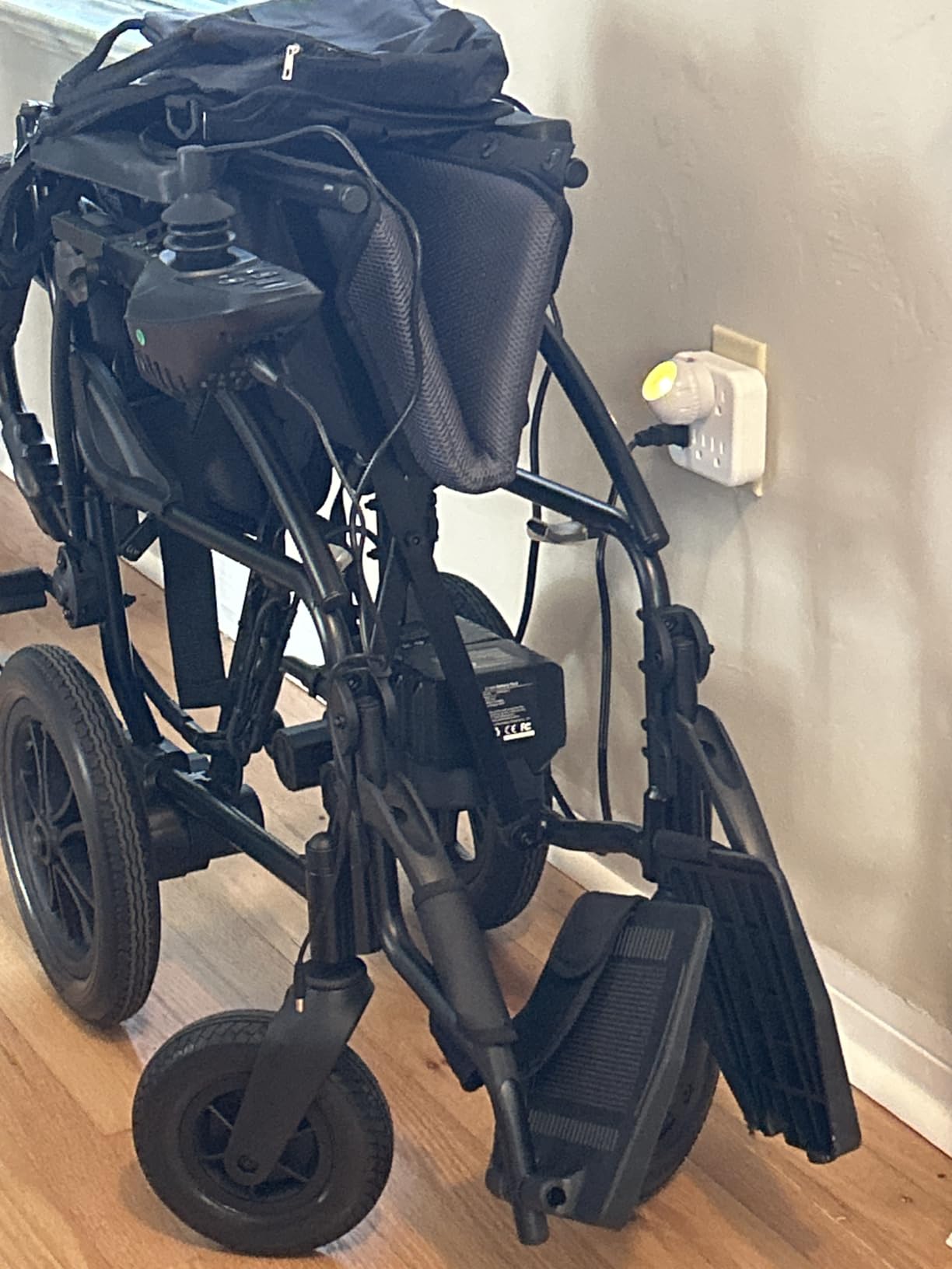 SLF30 Electric Wheelchairs for Adults, Foldable Durable Motorized Wheelchair with 19 Inch Seat and Supports Up to 300 lbs Airline Approved (40 Lbs, Grey) customer photo 1