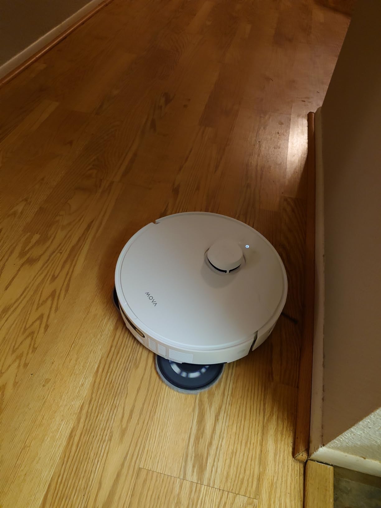 Mova P10 Pro Ultra Robot Vacuum and Mop 13,000Pa Suction, 140°F Hot Water Auto Mop Washing & Drying, Dual Spinning Extenable Mop,10.5mm Lifting for Carpet, 360°Obstacle Avoidance, App Control customer photo 1