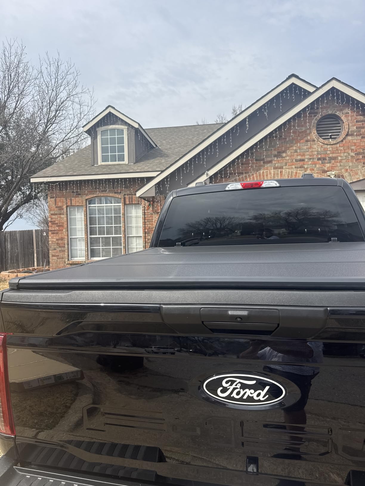 FRP Hard Tri-fold Tonneau Cover Fold Truck Bed Covers Compatible with 2015-2026 Ford F150 | F150 Lightning 5' 5