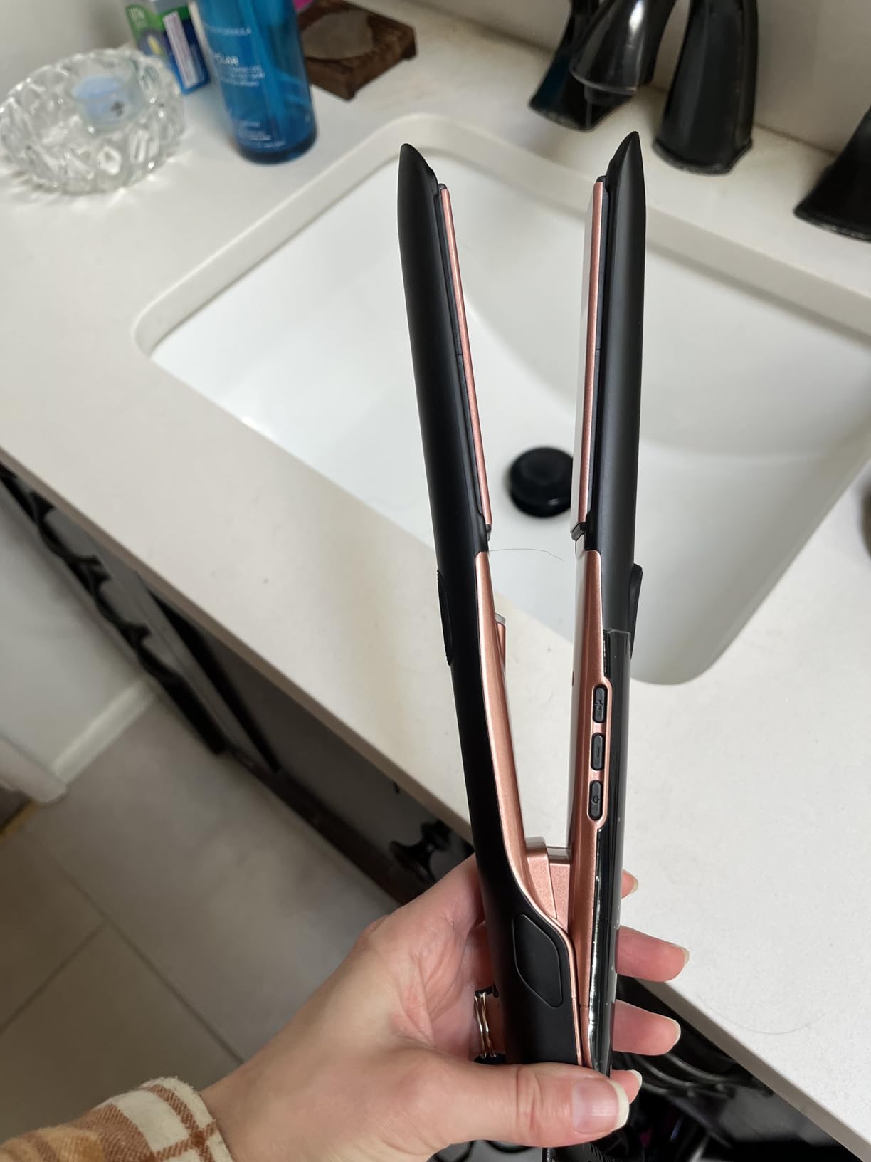 Hair Straightener 1 Inch Flat Iron and Curler 2 in 1 Titanium Ceramic Ionic Dual Voltage Straightener with Heat-Resistant Silicone, for Less Frizz, Shinier & Smoother customer photo 1