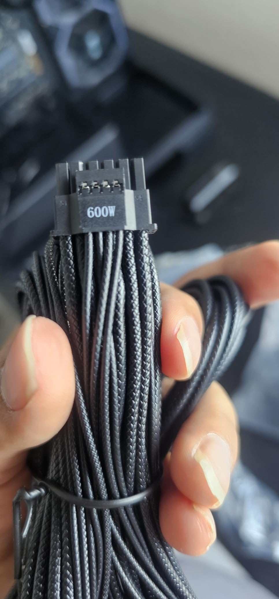 ASUS ROG Strix 1000W Platinum (Fully Modular Power Supply, 80 Plus Platinum Certified, ATX 3.1, Cybenetics Lambda A+, GaN MOSFET, GPU-First Intelligent Voltage Stabilizer, 10-Year Warranty) customer photo 2