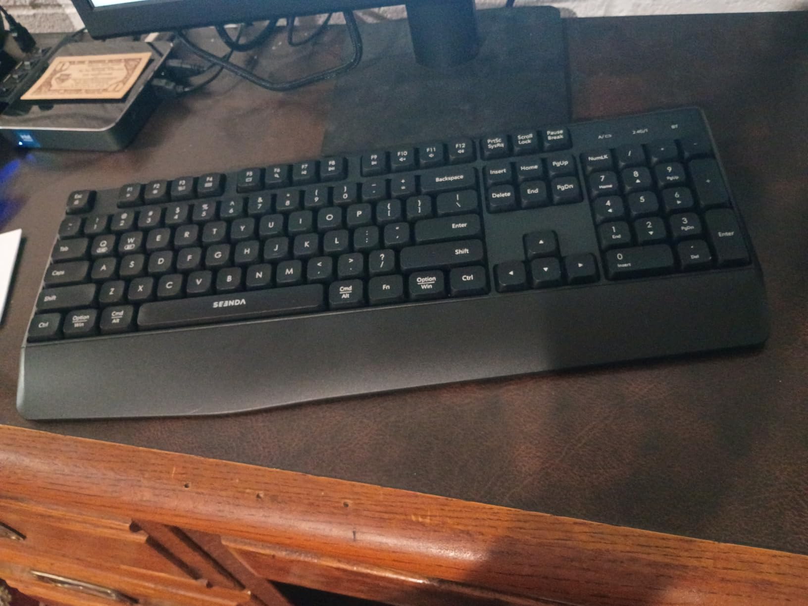 seenda Wireless Bluetooth Keyboard and Mouse Combo, COE200 Ergonomic Wireless Keyboard Mouse with Wrist Rest, Multi-Device Connection, Full-Size, Compatible for Computer/Laptop/Mac/MacBook, Black customer photo 2