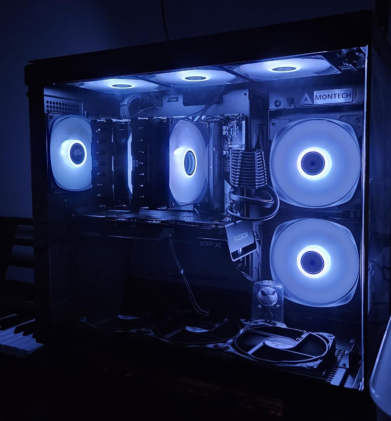 MONTECH King 65 PRO ATX Mid Tower Gaming PC Case, Dual Chamber, High Airflow Mesh Panels, Supports RTX 40 Series, 3 Pre-Installed ARGB Fans, Tool-Free Access, Tinted Glass - Black customer photo 2