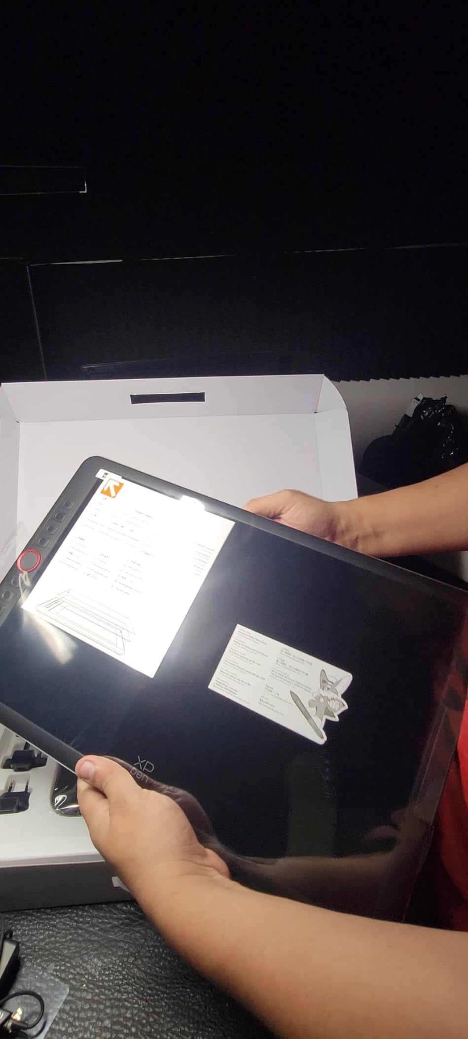 XPPen Artist 15.6 Pro V2 Drawing Tablet with Screen, 16K Pen Pressure Stylus customer photo 1