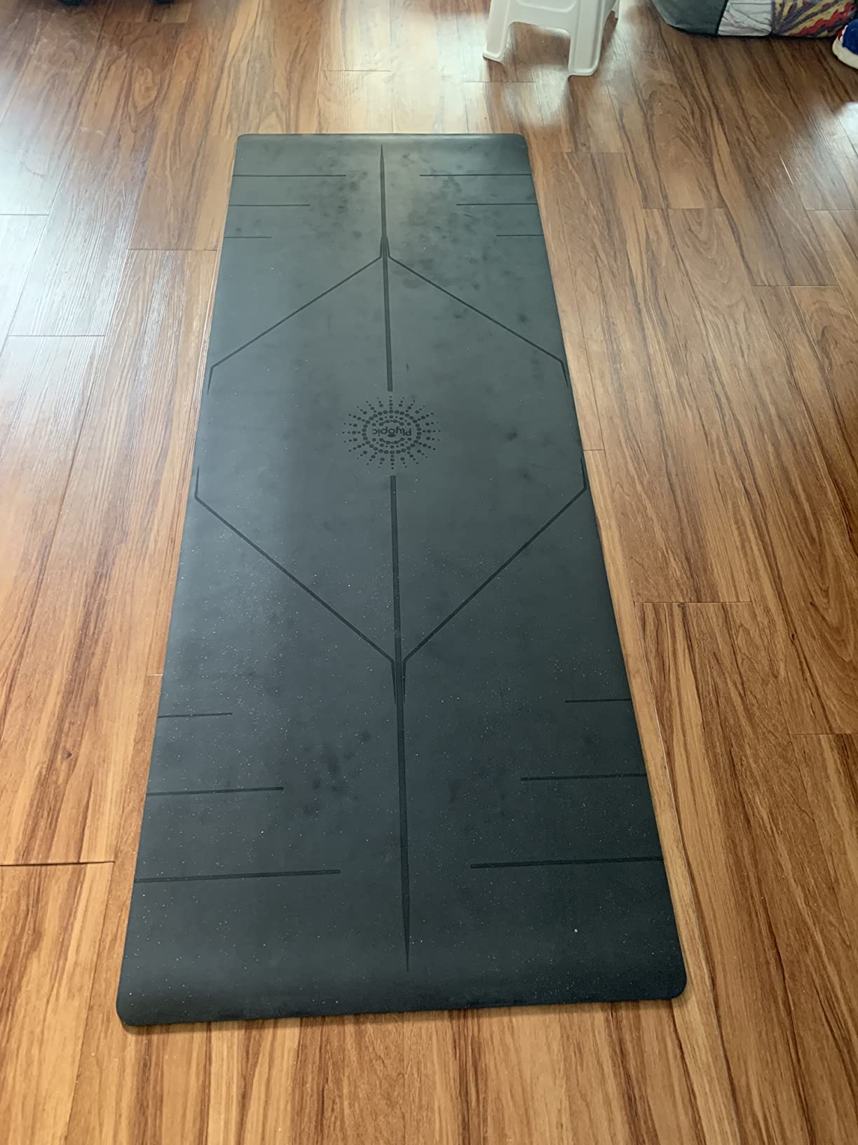 Plyopic. Ultra-Grip Pro Yoga Mat - EXTREME Non-Slip Performance - Dry Grip & Wet Grip - Alignment Lines - Comfortable & Sweat Resistant - For Yoga, Pilates, Exercise, Workout, Bikram & Hot Yoga customer photo 1