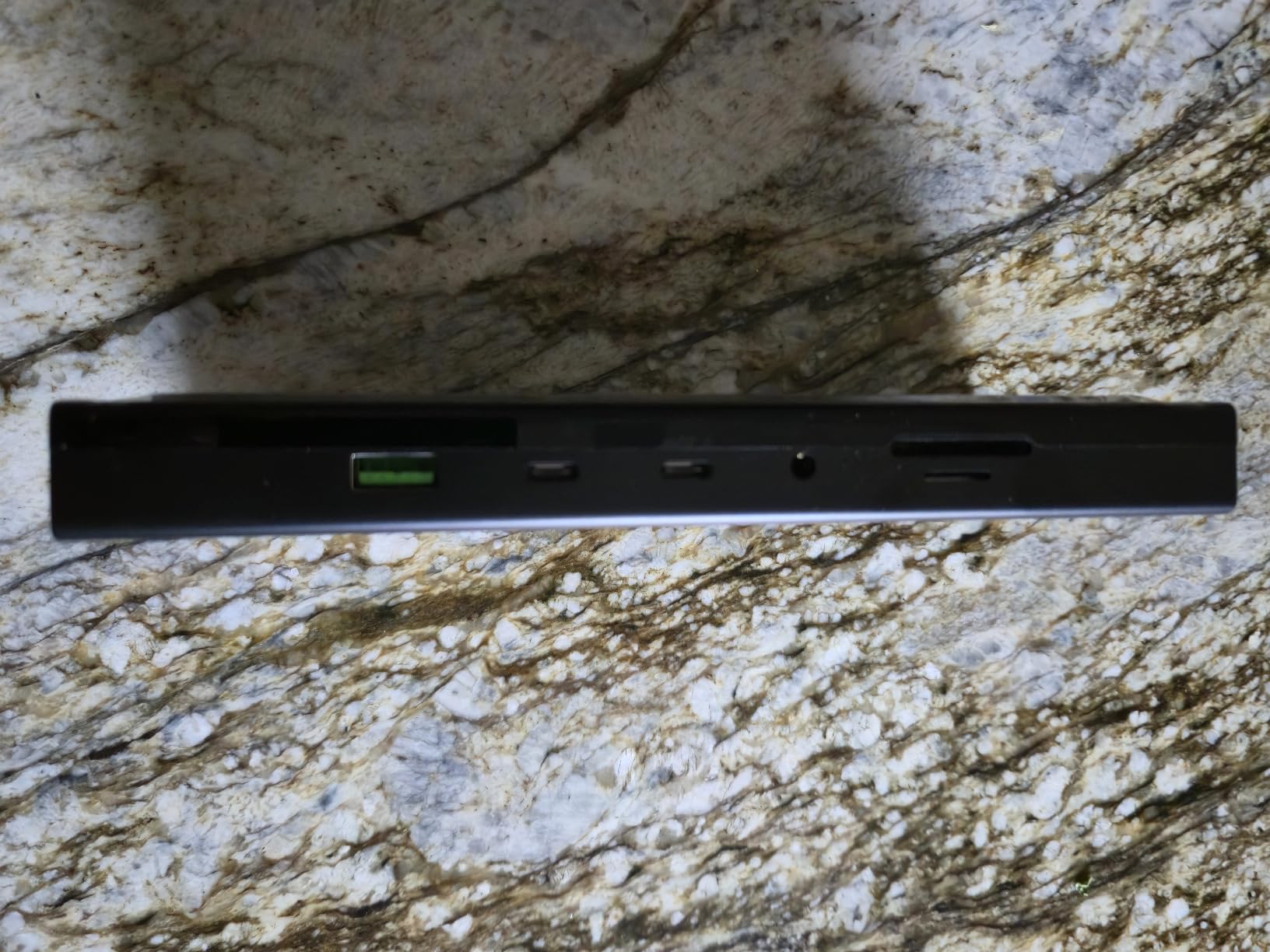 Razer USB 4 Dock: 14 Ports (Type C, Type A, HDMI, DP, Ethernet, SD, 3.5mm) - Dual Monitor Up to 4K 120 Hz - Laptop & Phone Fast Charge - Durable Lightweight Casing - Windows & Mac Compatible - Black customer photo 2