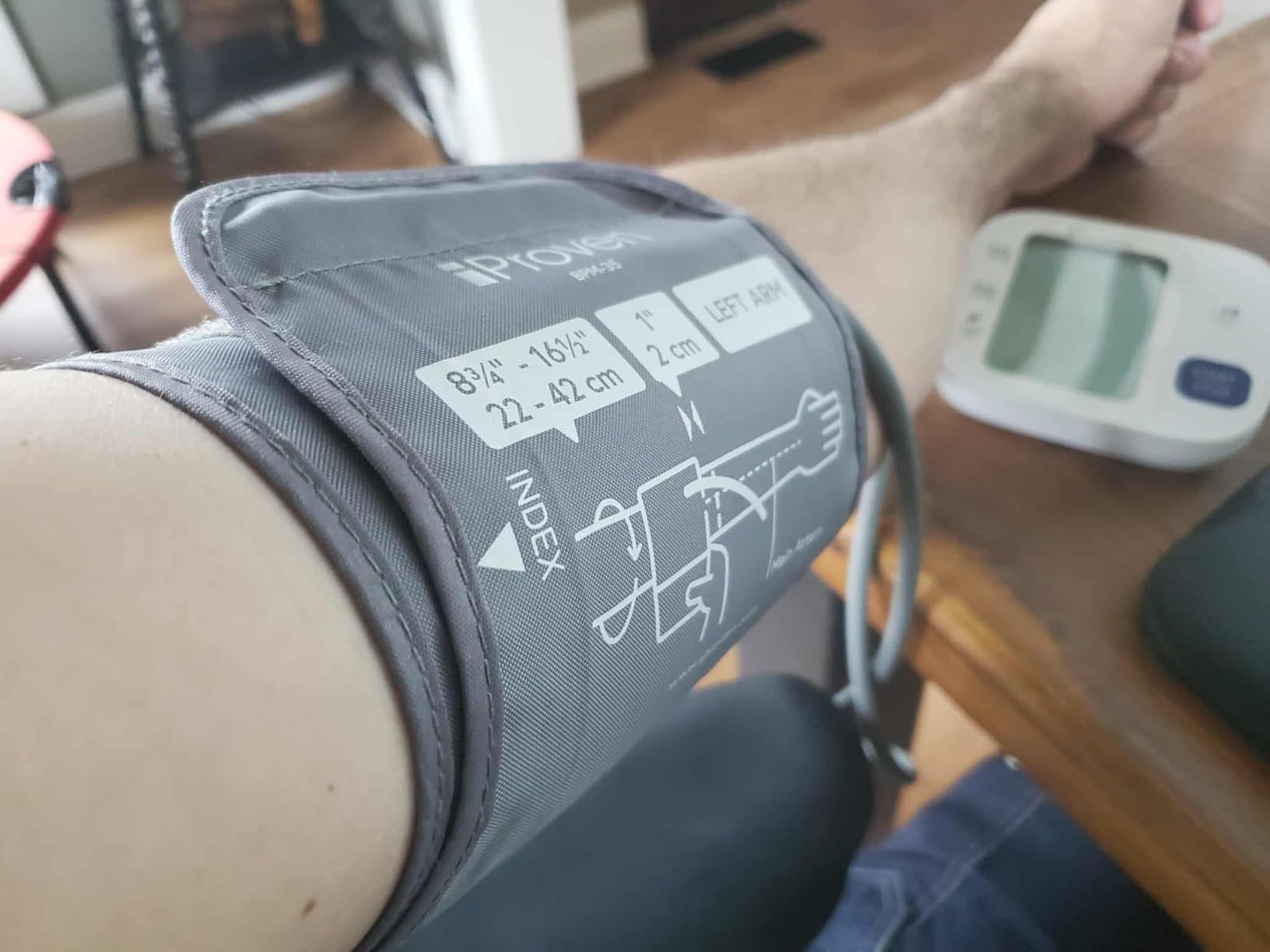 iProven Blood Pressure Monitor Bluetooth for Home Use - Upper Arm with App Integration, Easy-to-Use One-Touch Operation, and Large Display for Convenient Monitoring customer photo 2