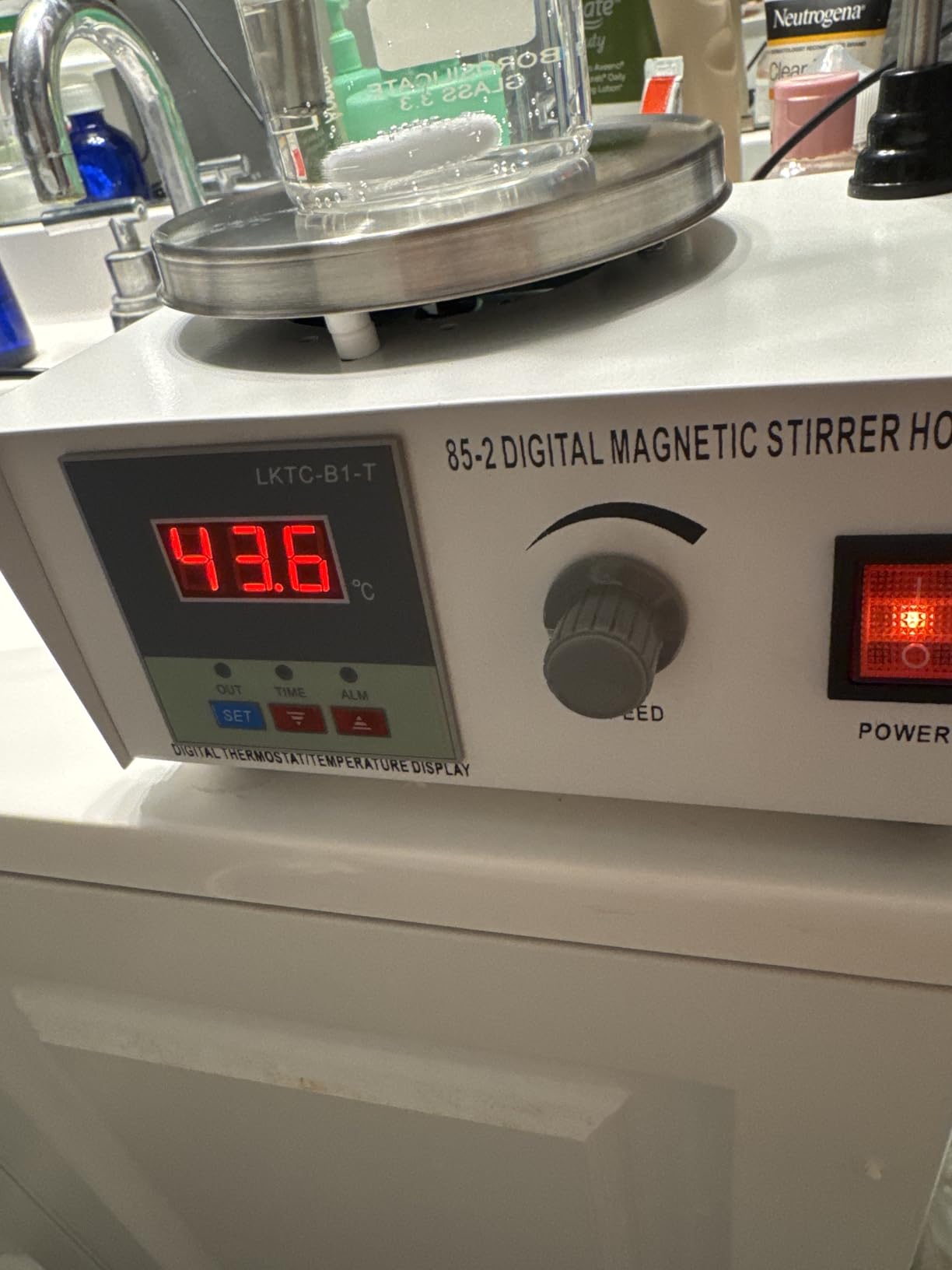 85-2 Magnetic Stirrer Hot Plate with Stir Bar, LED Digital Display, 0-2600RPM Adjustable, Lab Heating Mixer for Liquid Stirring customer photo 1