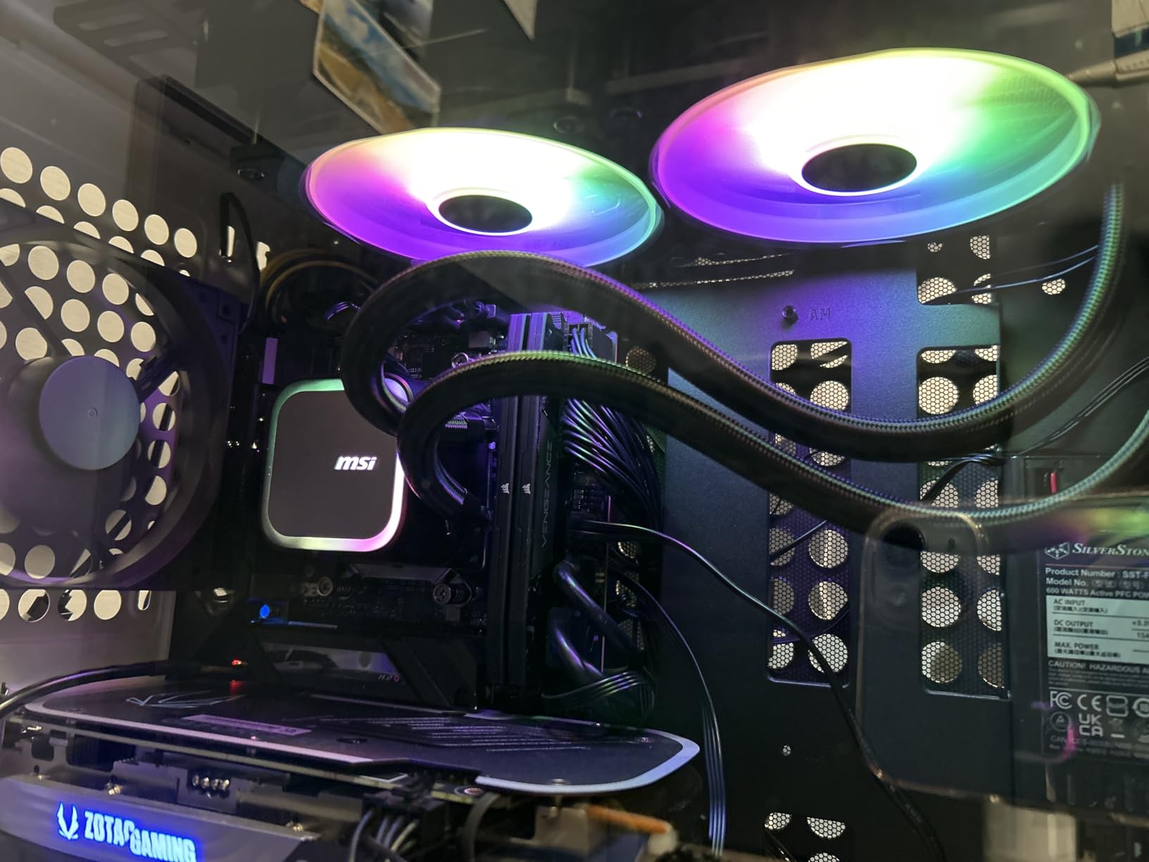 MSI MAG Coreliquid A13 240 - AIO ARGB CPU Liquid Cooler - 240mm Radiator - LGA 1700/1851 / AM5/AM4 Compatible - Dual 120mm ARGB PWM Fans, Black customer photo 2