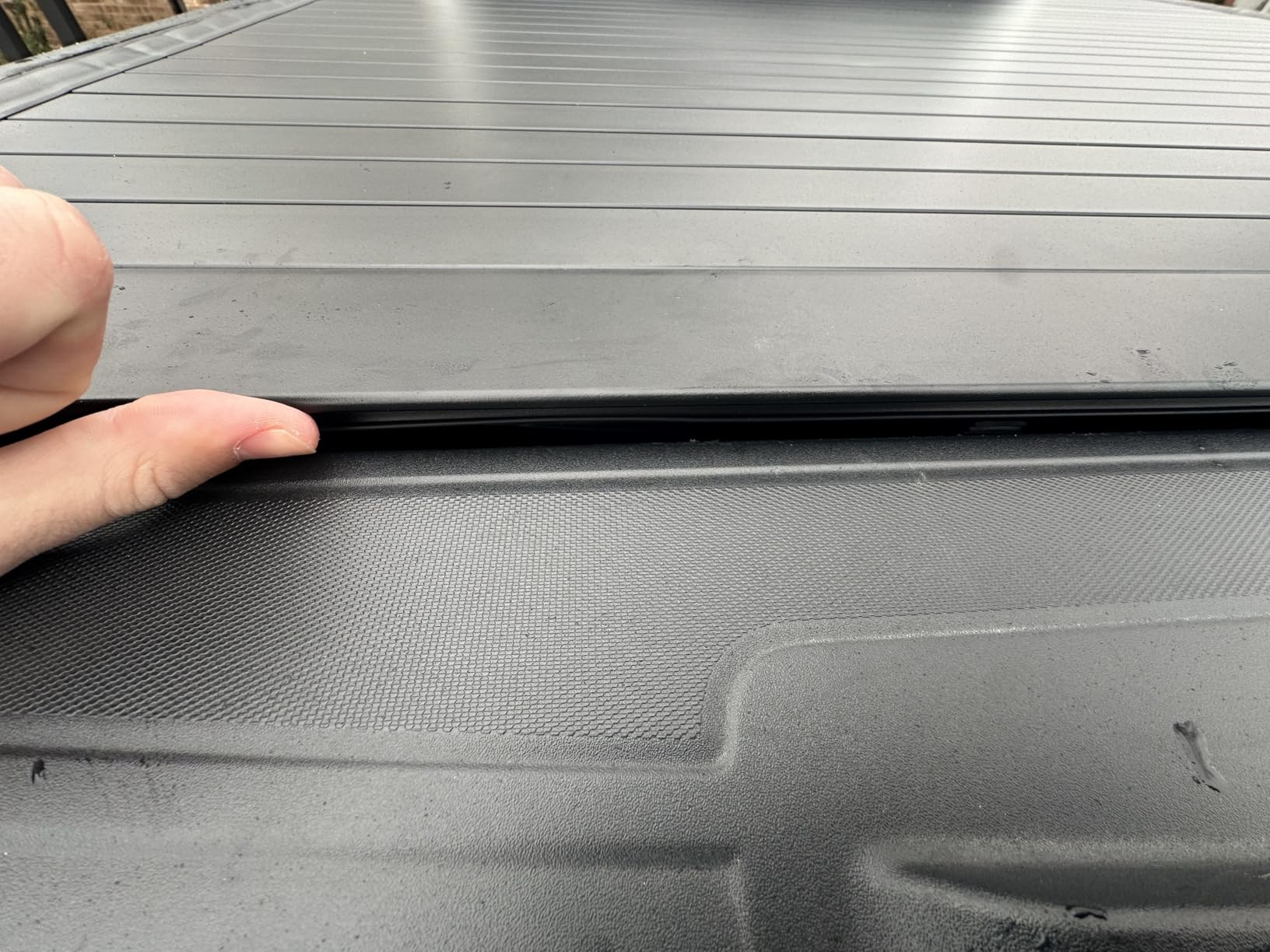 Rough Country Hard Roll Up Tonneau Cover for Chevy Silverado & GMC Sierra 1500 (2019-2026) - Aluminum Slat, No-Drill Install, Fits 5'10 Bed Short Bed customer photo 1