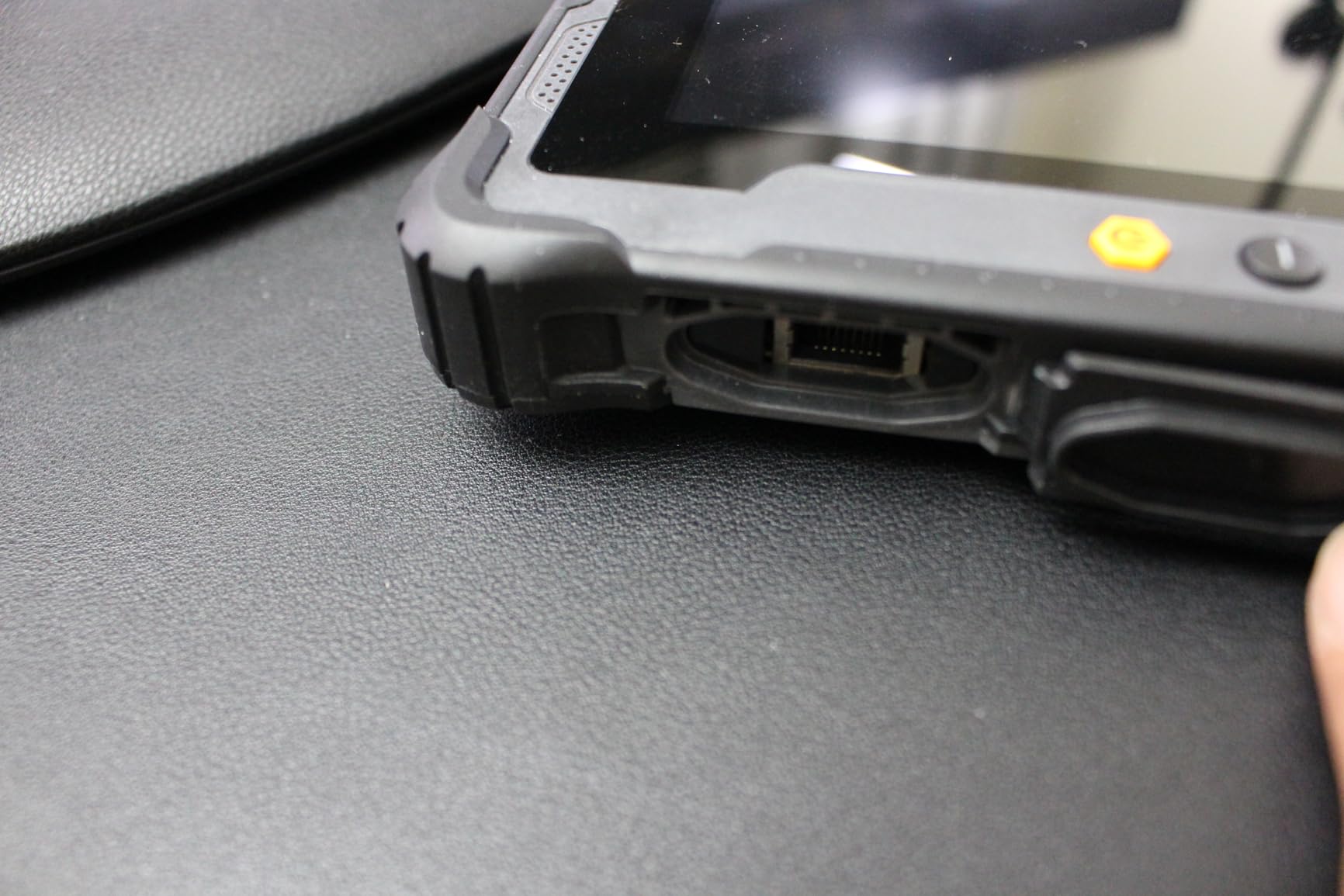 ONERugged Rugged Tablet with Barcode Scanner M10J, 10.1 inch Windows 11 Pro Enterprise Tablet w/Honeywell N4680 Scan Engine, 1D/2D QR Inventory Scanner, 8GB+128GB Industrial Work PC customer photo 2