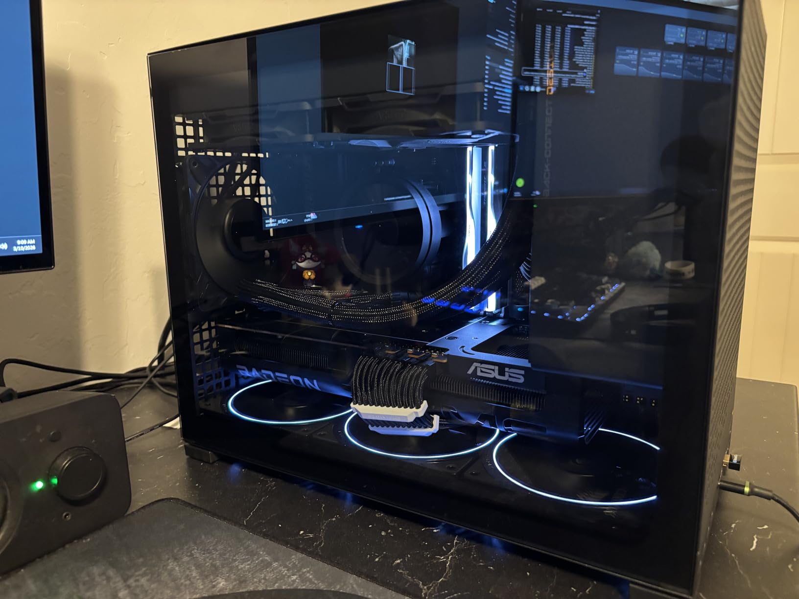 JONSBO D32 PRO Micro-ATX PC Case, High Compatibility Mini Desktop Case, A/B Mode for MB, Support MATX Back-Connect/BTF MB, 365mm GPU/240AIO/163mm Air Cooler, ATX/SFX PSU, USB3.2 PC Gaming case, Black customer photo 2