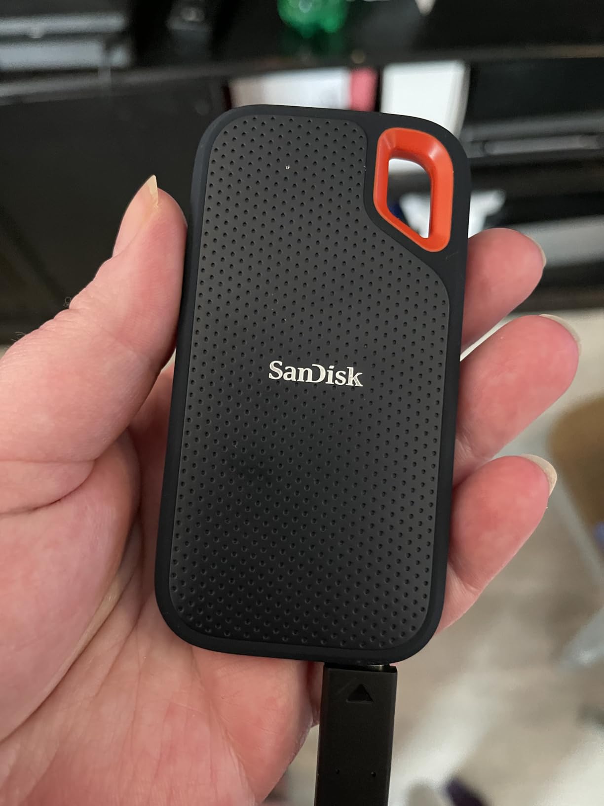 SanDisk Extreme PRO 4TB USB4 SSD - Up to 3800MB/s Read, 3700MB/s Write, USB-C, IP65 customer photo 1