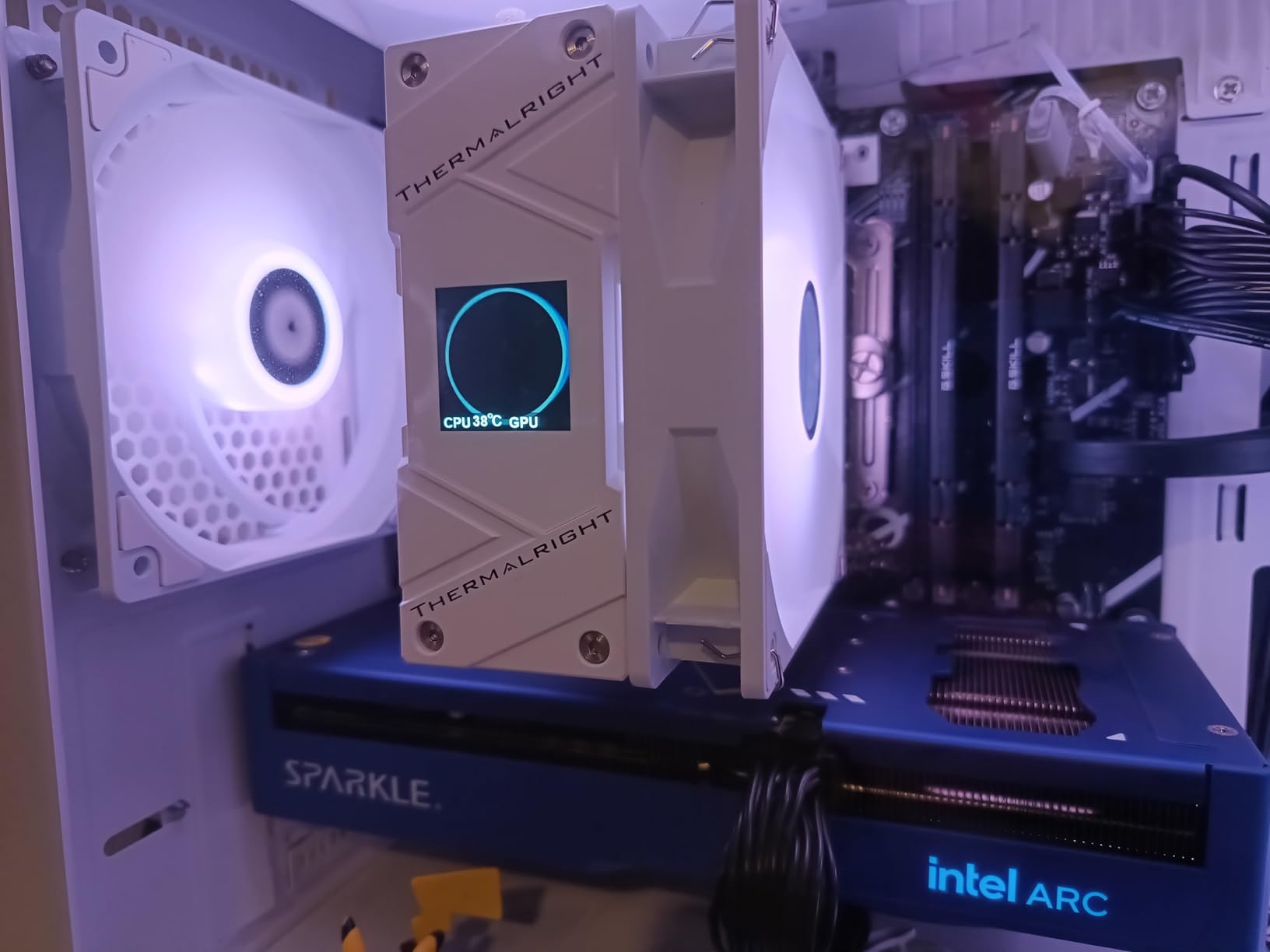 Sparkle Intel Arc B580 Titan OC, 12GB GDDR6, Torn Cooling 2.0, Axial Fan, Breathing Light, Metal Backplate, SB580T-12GOC customer photo 2
