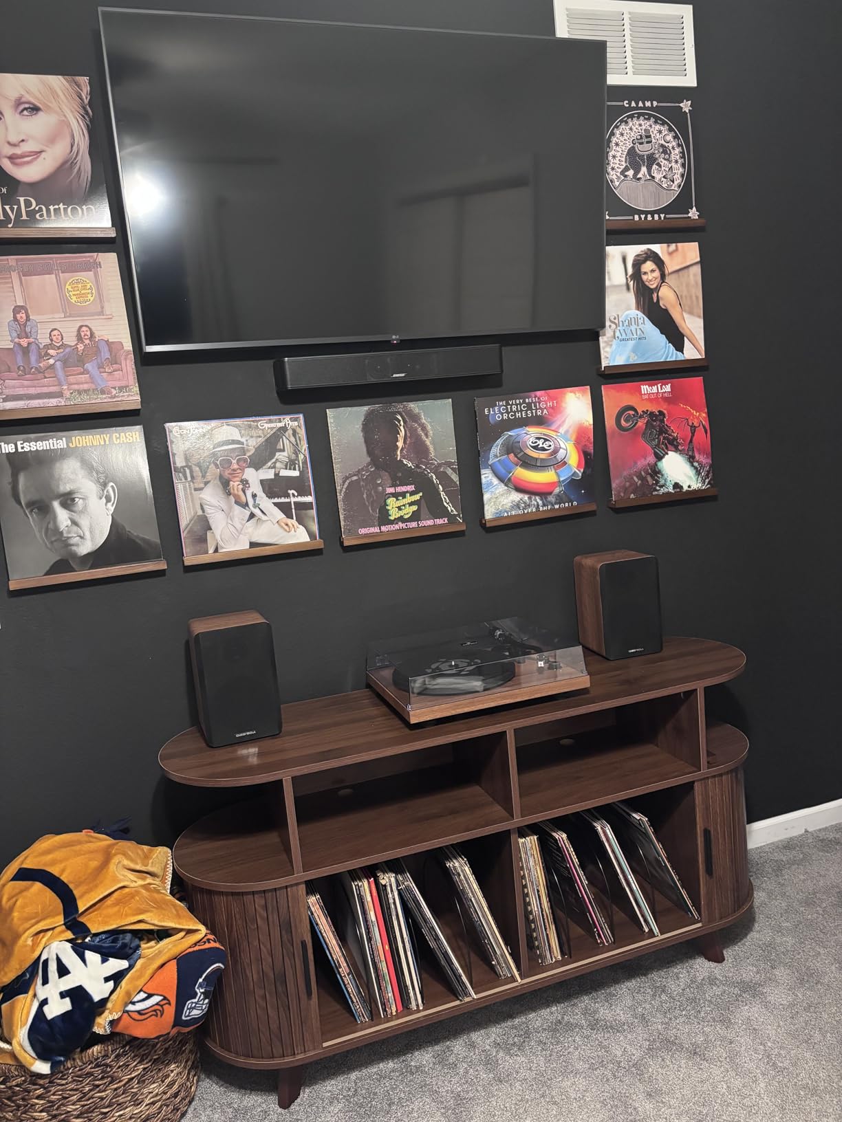 SoulBox S1 Vinyl Record Player with Stereo Speakers, Turntable with Built-in Preamp, S-Shaped Tonearm, 33/45 RPM - Walnut customer photo 2