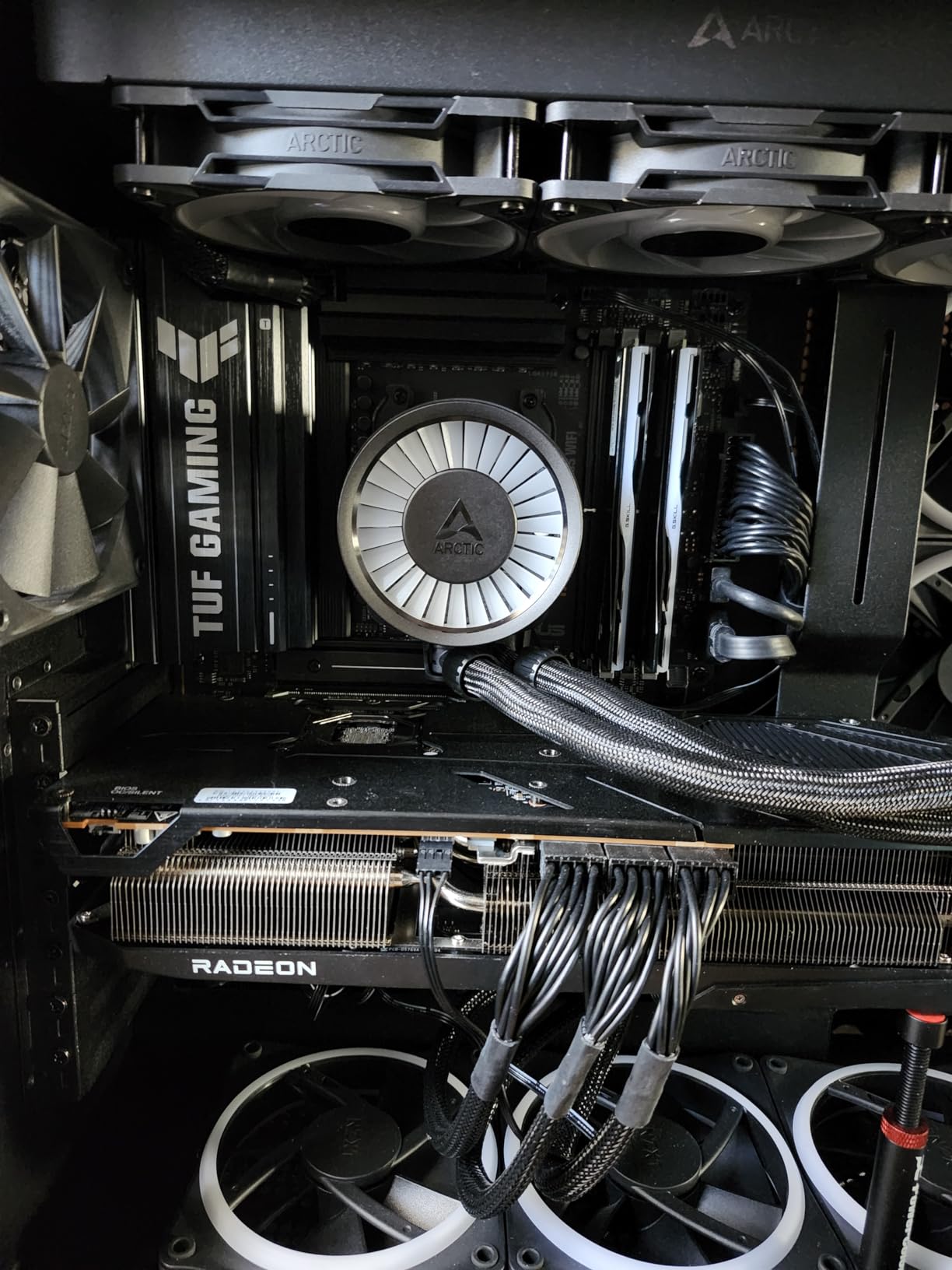 ASUS TUF Gaming B850-PLUS WiFi AMD AM5 B850 ATX Motherboard, 14+2+1 80A Stages, AI Ready, DDR5, PCIe 5.0, 3X M.2, Wi-Fi 7, 2.5Gb LAN, DisplayPort, HDMI, USB 10Gbps & 20Gbps Type-C, BIOS Flashback customer photo 1