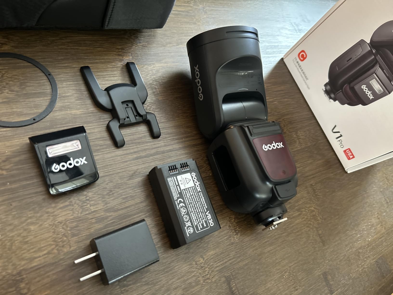 Godox V1 Pro-S V1Pro-S Flash for Sony Flash Speedlite, 76Ws TTL 1/8000 HSS, 500 Full Power Flashes, 1.3s Recycle, 2980mAh Li-ion Battery, LED Modeling Lamp (USA Version) customer photo 2