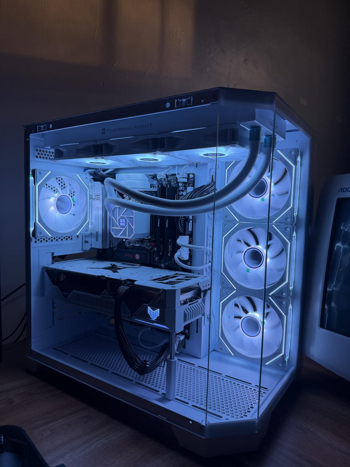 RUIX OV303 ATX Mid-Tower PC Case, Pre-Installed 4 x 120mm Prism ARGB PWM Fans, USB 3.0 & Type-C Ports, High-Airflow Gaming Computer Case - White customer photo 1