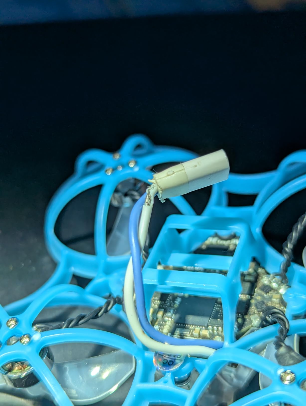 BETAFPV Air75 Brushless Whoop Quadcopter, Ultralight 1S 75mm Micro Whoop Drone with C03 FPV Camera, G473 5IN1 Air Flight Controller ELRS Receiver 0802SE 23000KV Motors for FPV Racing Freestyle-ELRS customer photo 1