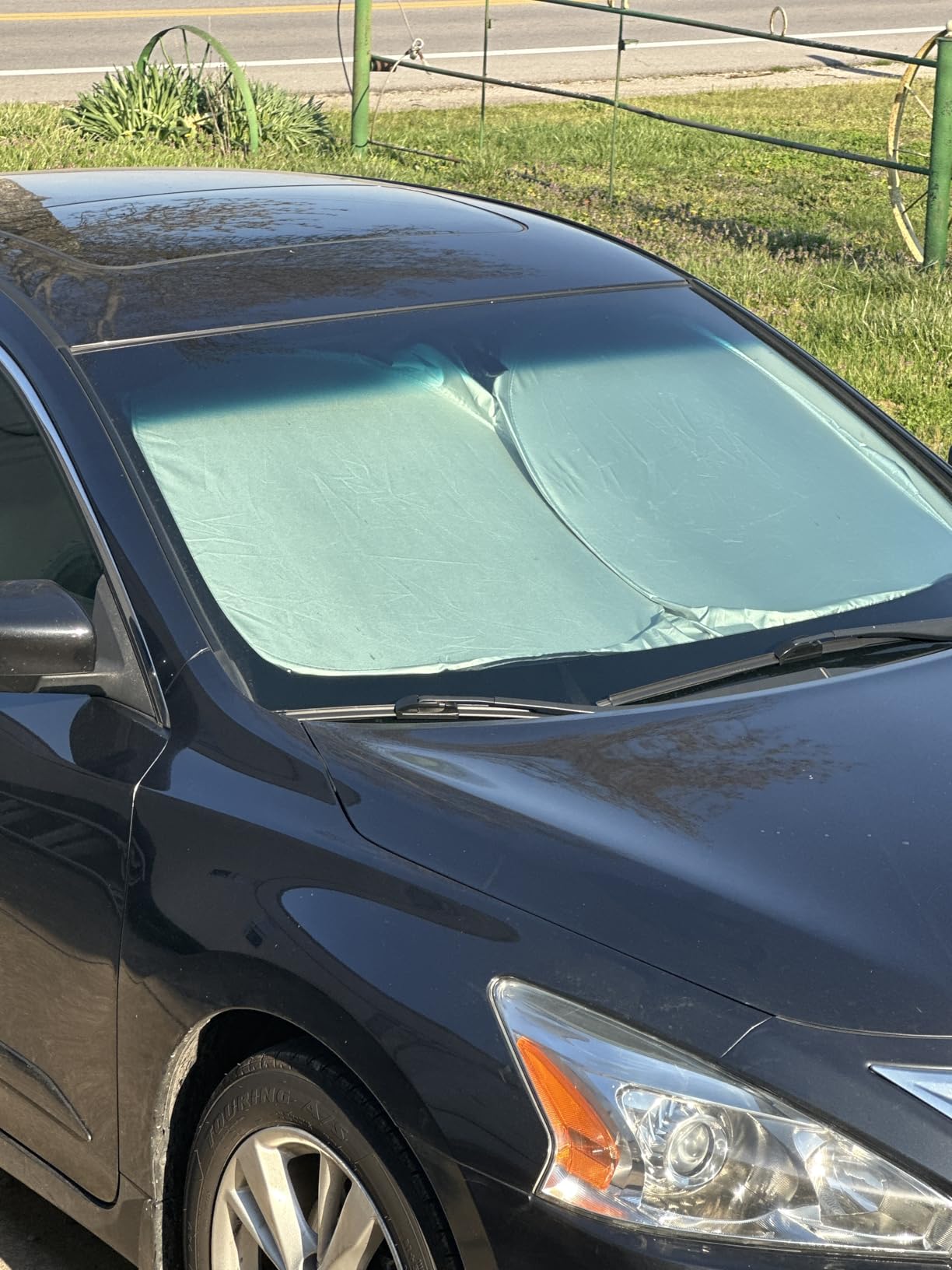 SINGARO 300T Universal Car Windshield Sun Shade, Foldable Reflective for Windshield & Window Shades with Overlapping Design, Car Interior Accessories (55