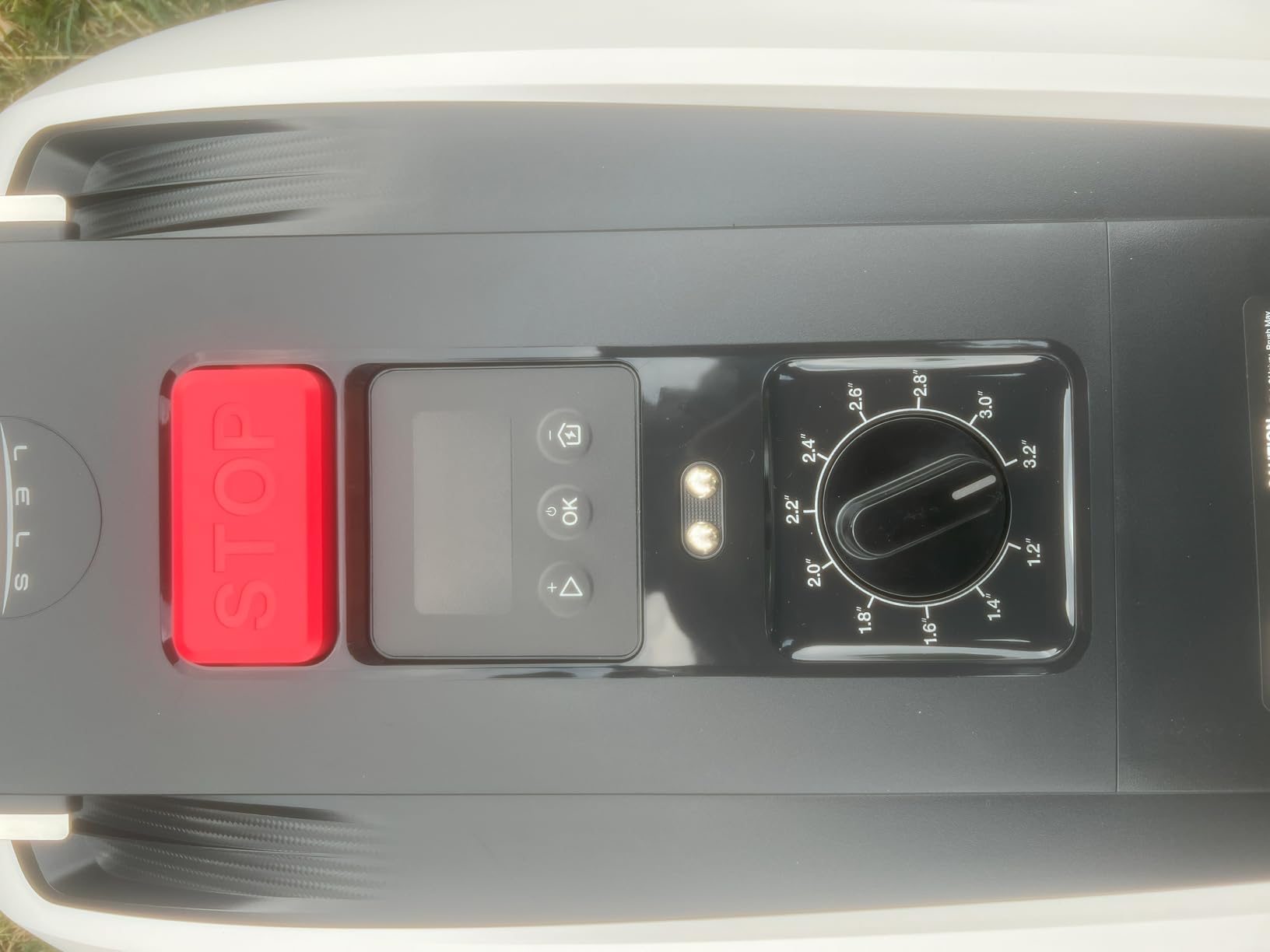 ECOVACS Goat O1000 RTK Robot Lawn Mower, Perimeter Wire Free Vision Robotic Lawnmower for 1/4 Acres Lawn, Automated Mapping, APP Control, 3D Obstacle Avoidance, Zero-Edge Cutting customer photo 2