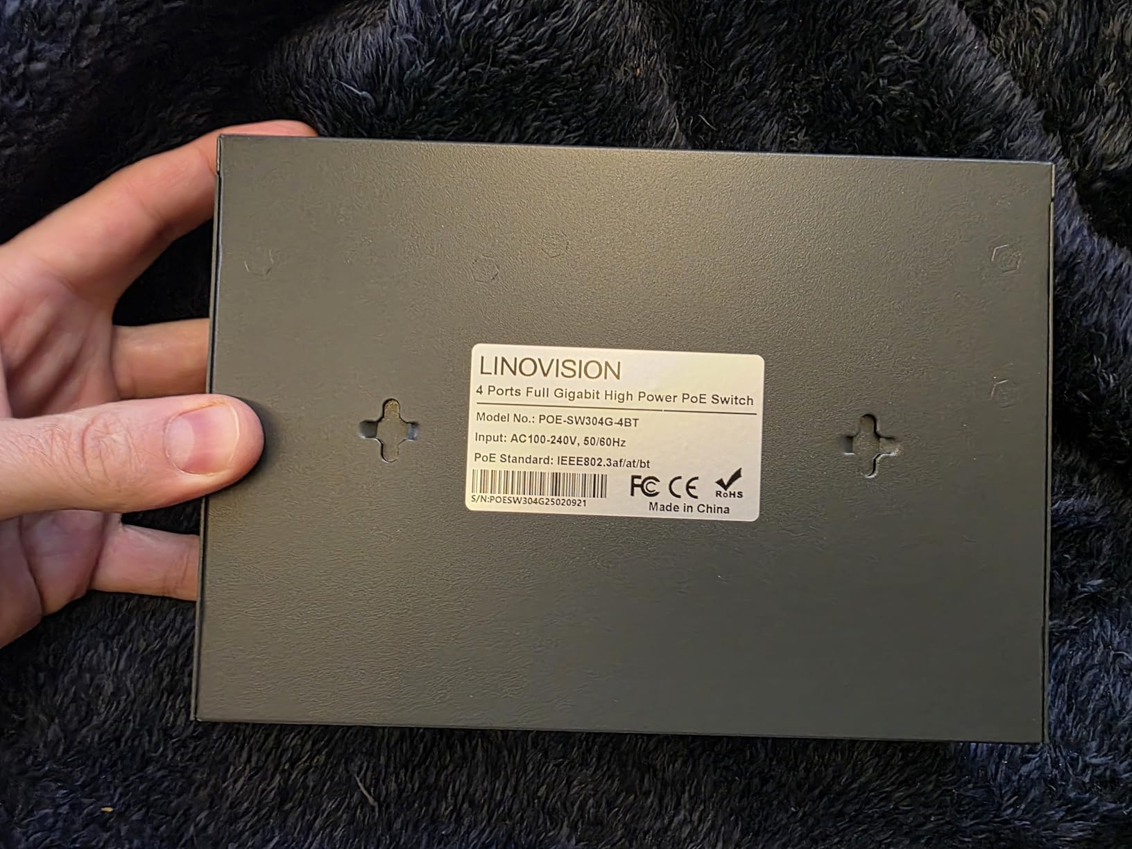 LINOVISION 8 Ports Full Gigabit PoE++ Switch, Built-in 120W Power with 4 BT 90W Ports & 4 at 30W Ports, Sufficient for All IEEE 802.3 af/at/bt Devices Including PTZ Cameras, AP, PoE Light... customer photo 1