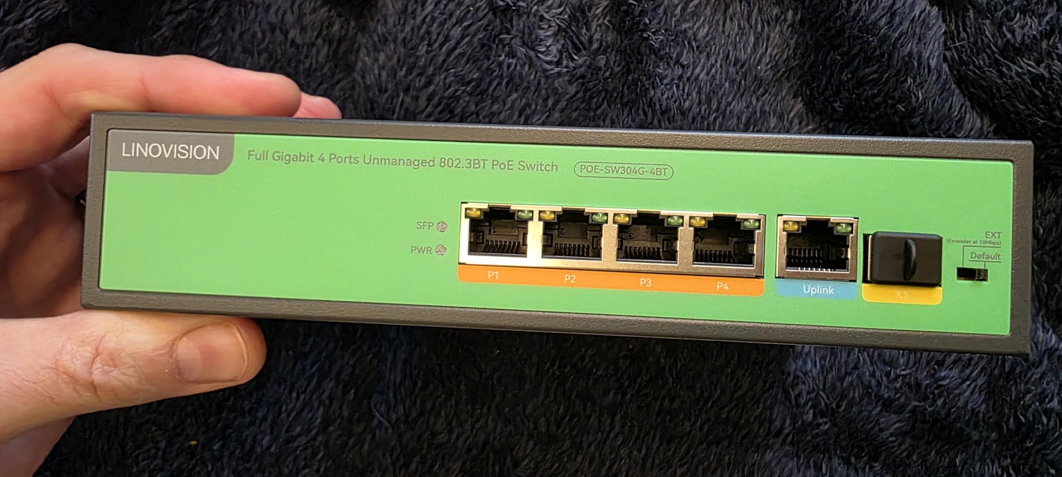 LINOVISION 8 Ports Full Gigabit PoE++ Switch, Built-in 120W Power with 4 BT 90W Ports & 4 at 30W Ports, Sufficient for All IEEE 802.3 af/at/bt Devices Including PTZ Cameras, AP, PoE Light... customer photo 2