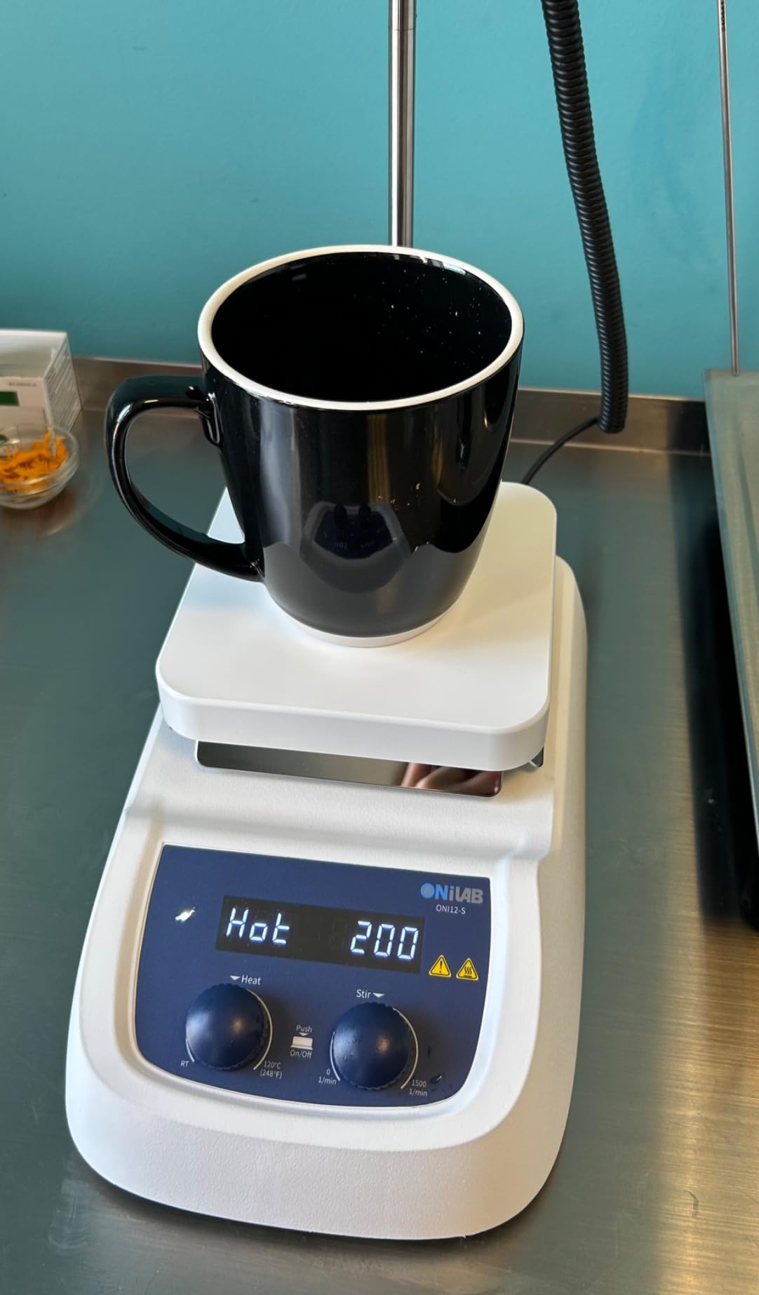 ONiLAB 120℃ 5 inch LED Digital Hotplate Magnetic Stirrer with Ceramic Coated Stainless Steel Work Plate, 200-1500rpm,5L,110V,Temp Probe Sensor & Support Stand & Stirring Bar Included customer photo 1