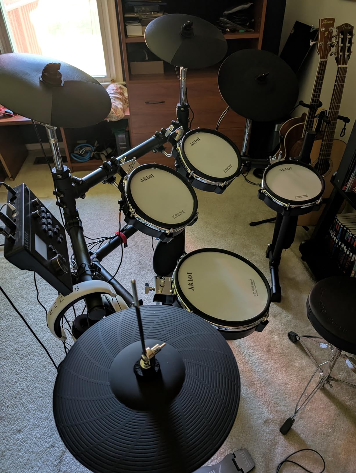 AKLOT Expanded-Size Electric Drum Set: 12'' Two-Piece Standalone Hi-Hat, Independent Kick Drum and 10'' Dual-Zone Snare, 12'' Triple-Zone Ride Cymbal, All Mesh Heads, 460 Sounds, USB MIDI (B-CORE541) customer photo 2