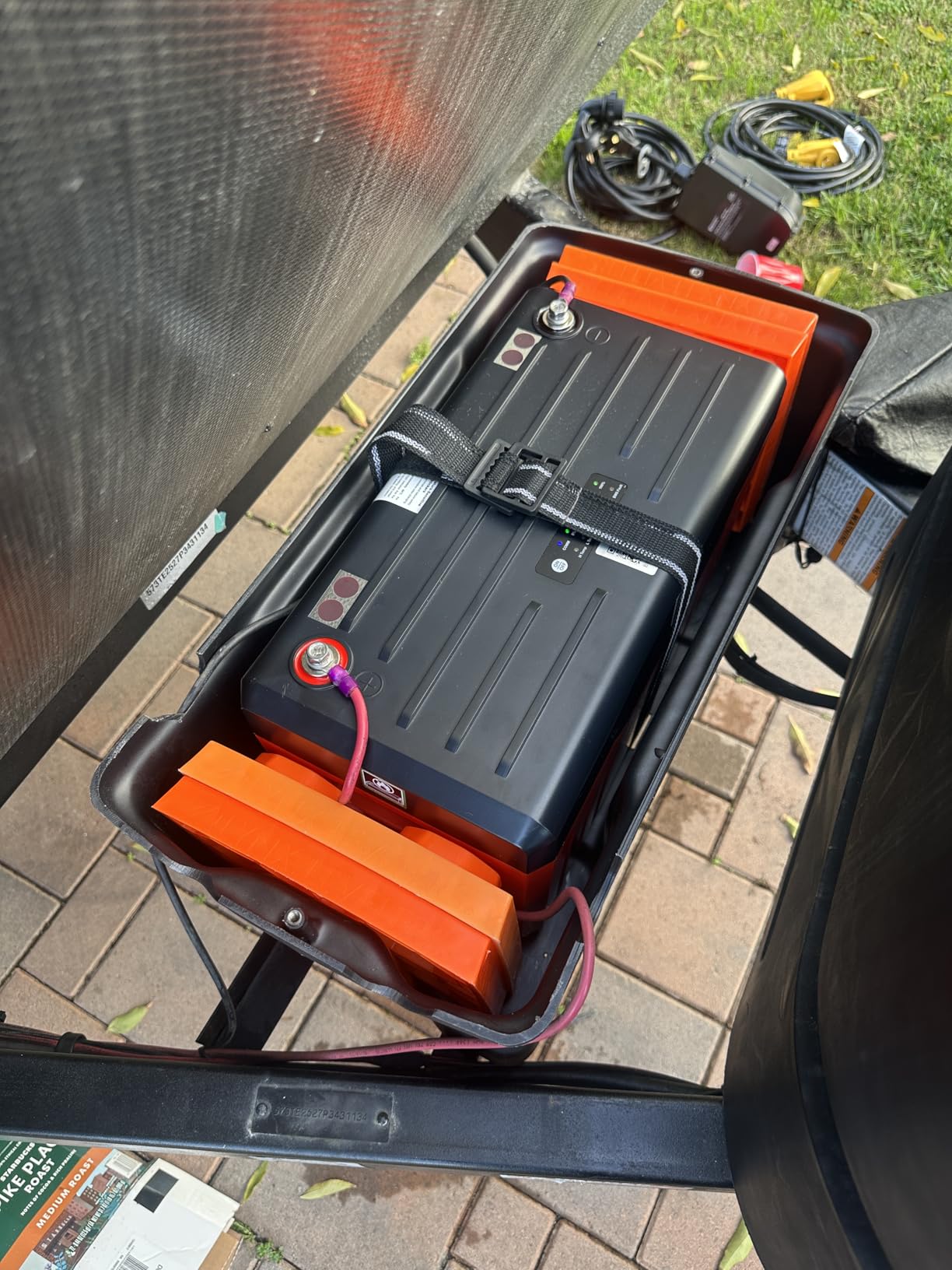 ECO-WORTHY 12V 300AH LiFePO4 Lithium Battery Bluetooth with SOC LEDs, Low Temp Protection, 3840WH, 200A BMS Up to 15000 Deep Cycle for Off-Grid, RV, Solar Power System, HomeBackup customer photo 2