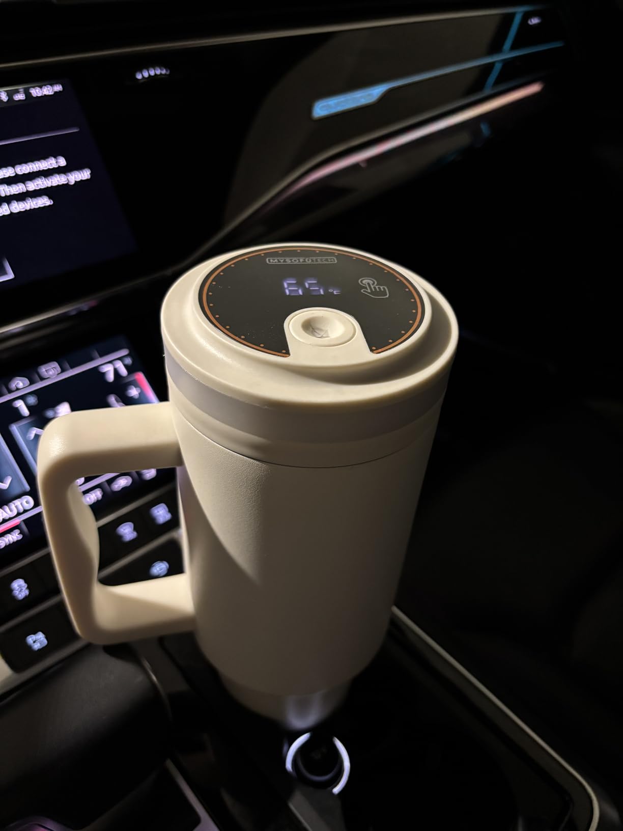 Smart Water Bottle Reminder to Drink Water, USB-C Rechargeable, 40oz, Insulated Stainless Steel, Ideal Gift for Valentine's Day (Cream) customer photo 2